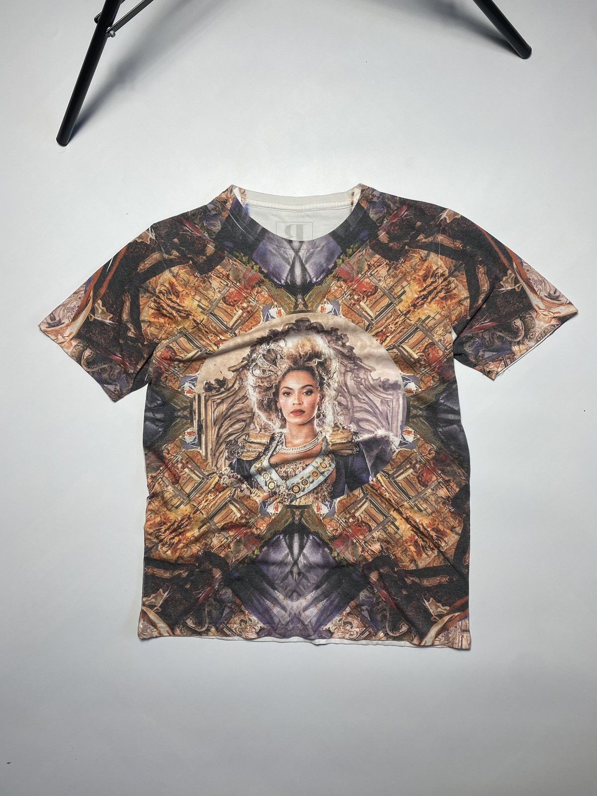 Band Tees Vintage Y2k Beyonce full print t-shirt size S Size US S / EU 44-46 / 1 - 1 Thumbnail