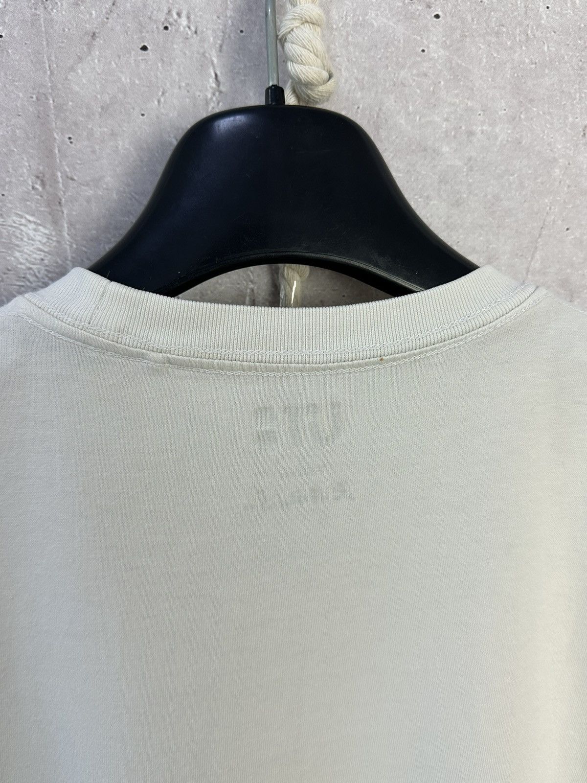 Kaws × Uniqlo Uniqlo Kaws Printed Short Sleeve Tee Size US S / EU 44-46 / 1 - 11 Thumbnail