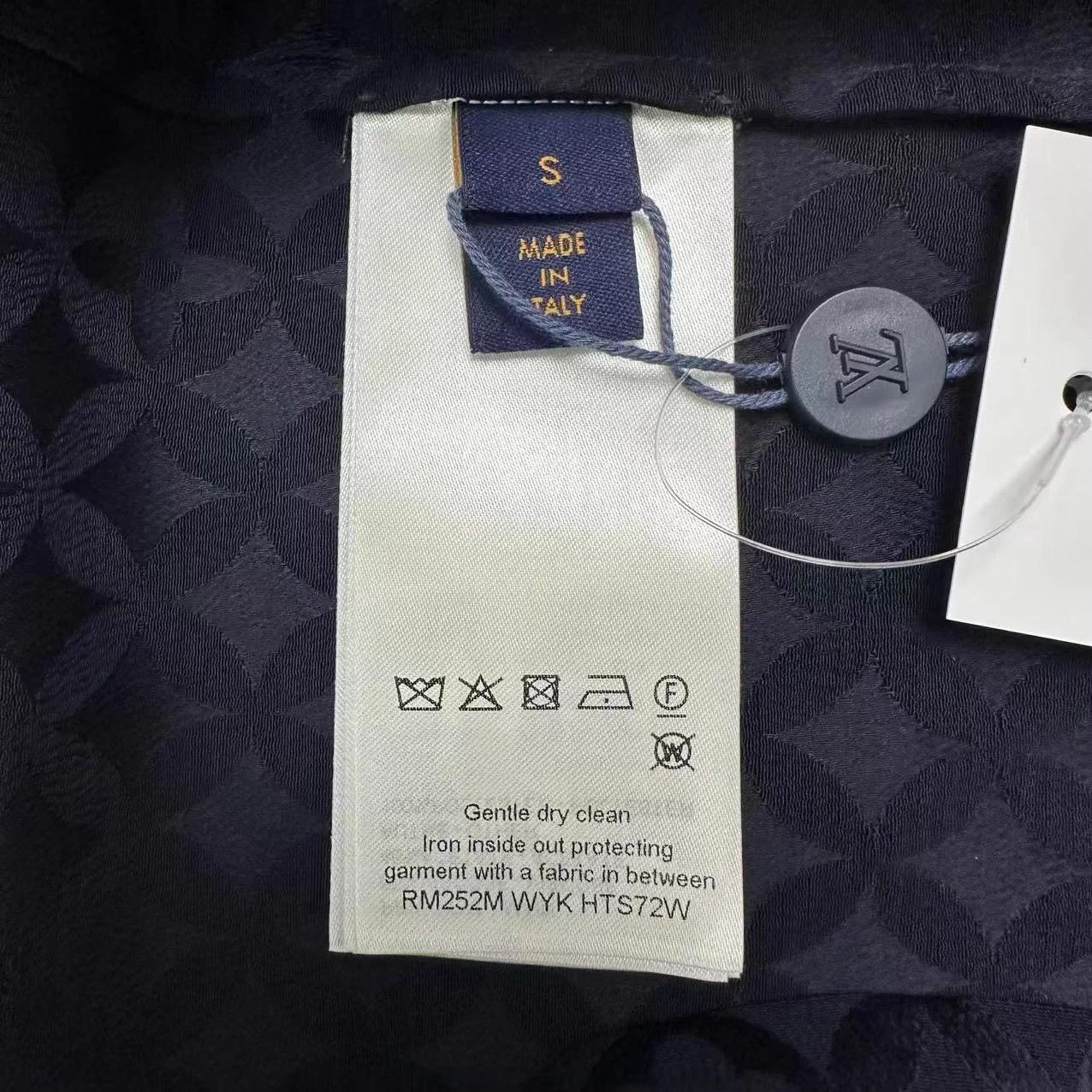 Louis Vuitton Louis Vuitton FW25 Collab Monogram Short-Sleeve Shirt S Size US S / EU 44-46 / 1 - 4 Thumbnail