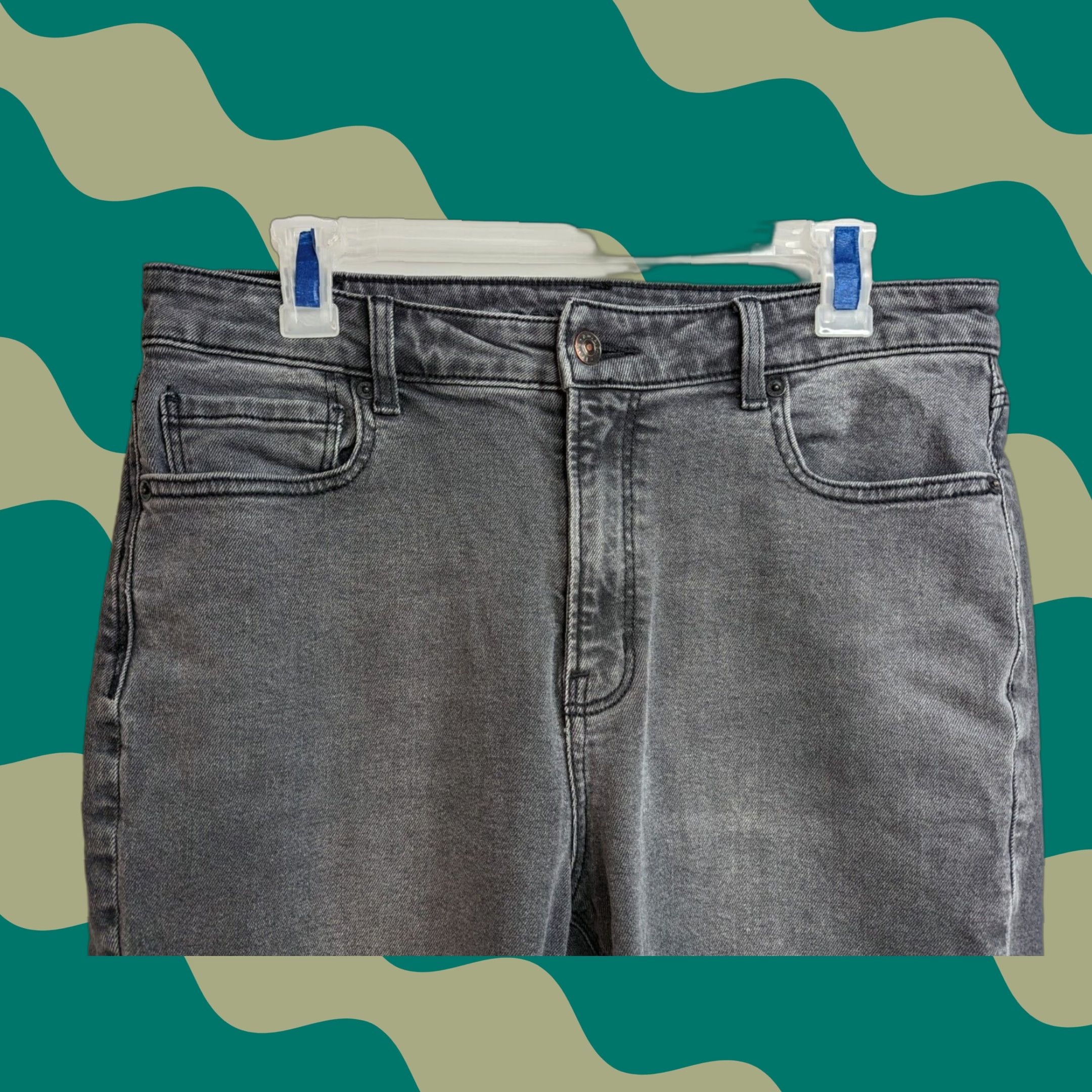 American Eagle Outfitters American Eagle Outfitters Jeans Mom Jean Denim Black Size 10 Stretch 32in Inseam 27in Waist 32in 5-Pocket XS? Size 32" / US 10 / IT 46 - 1 Thumbnail