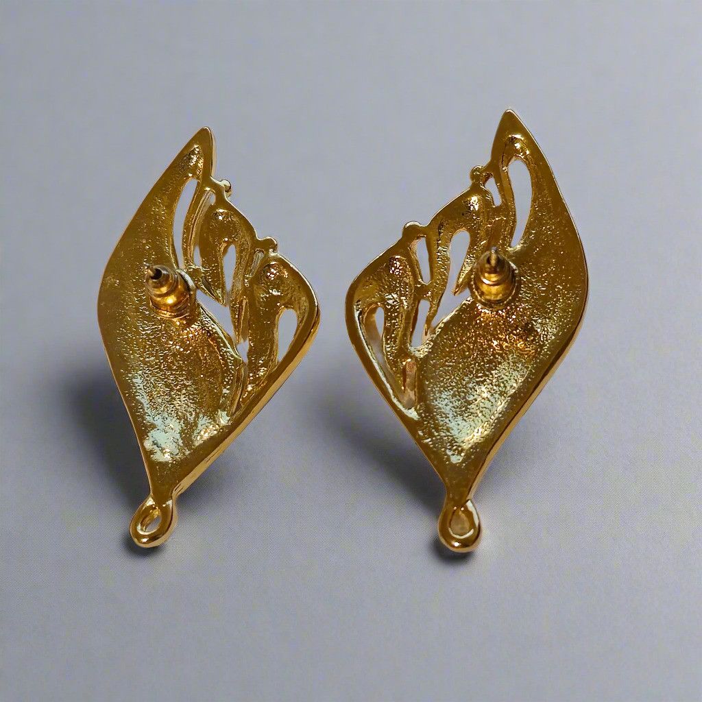 Other Vintage Cream and Gold Earrings – Enamel Leaf Design Studs Size ONE SIZE - 2 Thumbnail