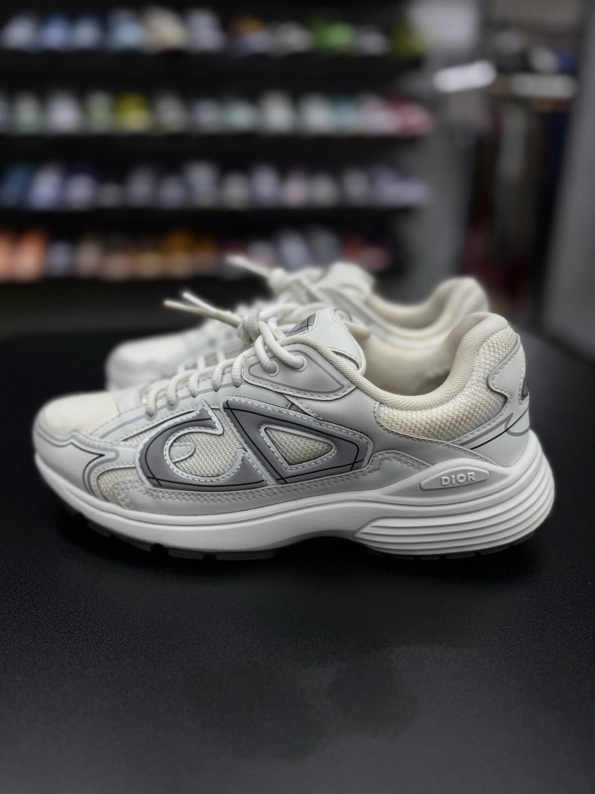 Dior Dior B30 White Reflective Silver Size 40EU/7US $1200 Retail Size US 7 / EU 40 - 2 Thumbnail