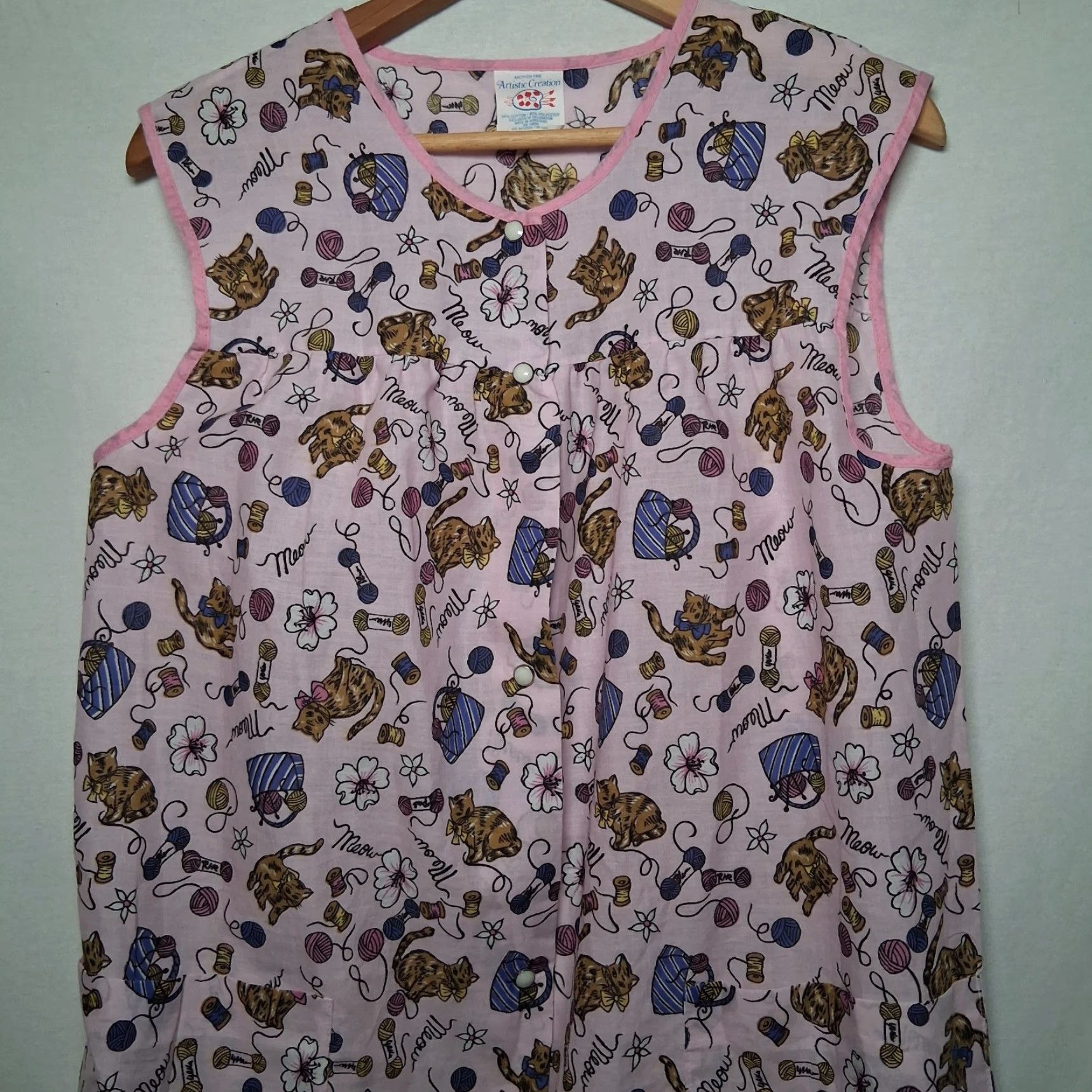 Vintage VINTAGE Artistic Creations House Dress Nightgown M Pink Cat Knitting Snap Front Gown Women size M with Pockets Size M / US 6-8 / IT 42-44 - 6 Thumbnail