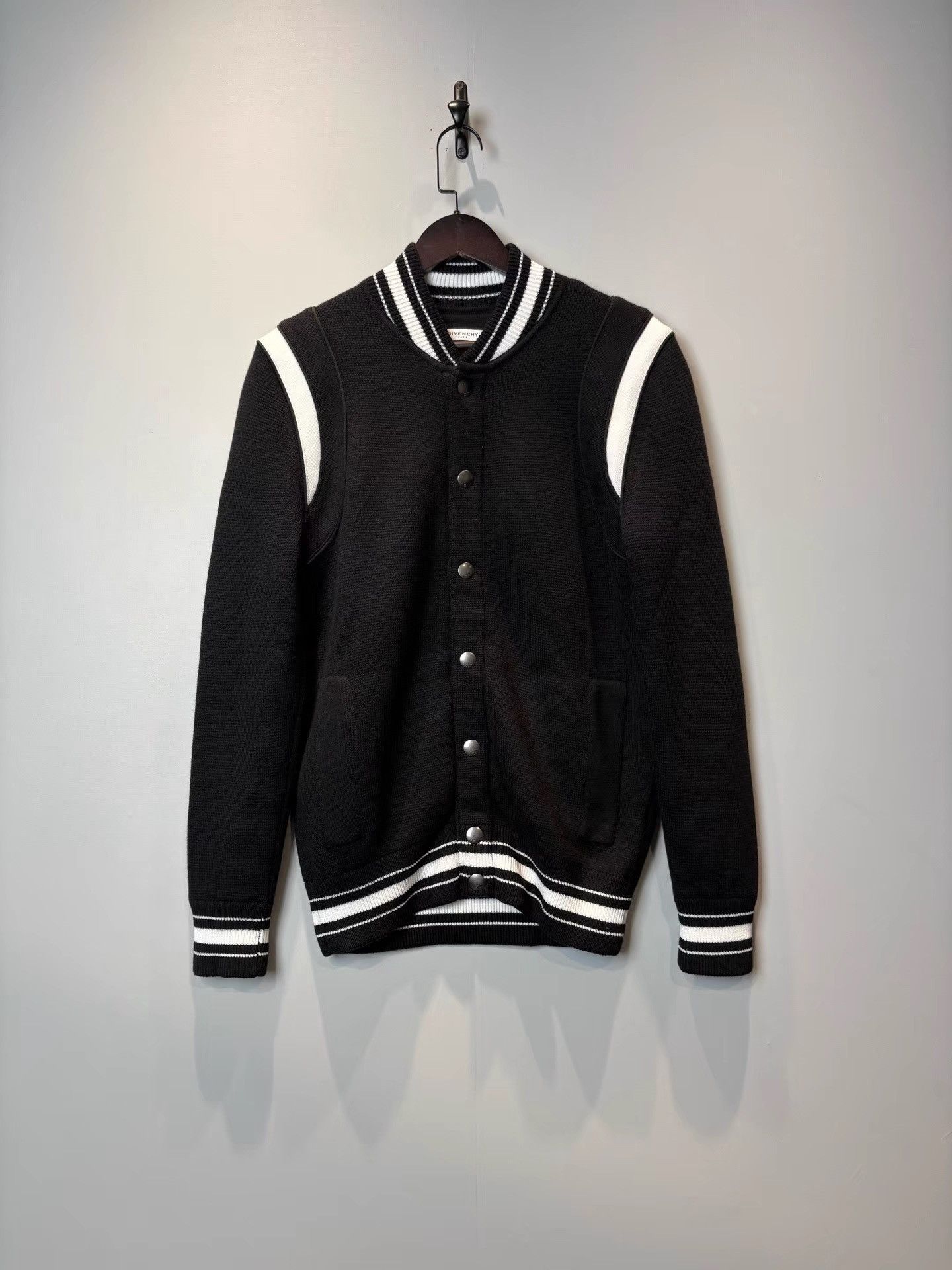 Givenchy Givenchy Wool Coat with Back Logo K36 Size US M / EU 48-50 / 2 - 1 Thumbnail