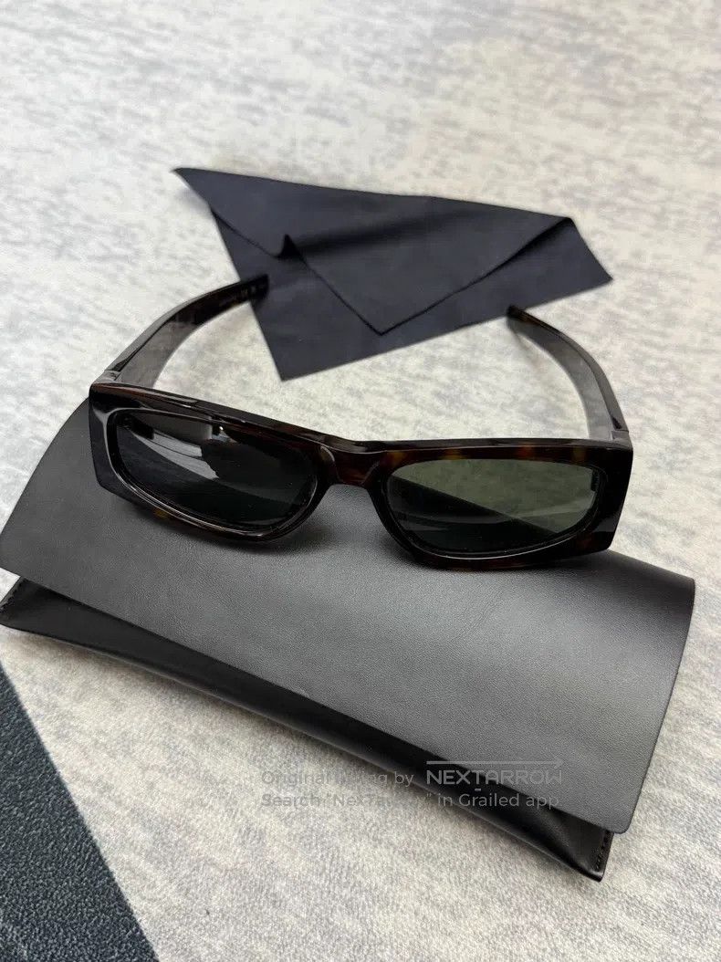 Saint Laurent Paris Saint Laurent Paris Sunglasses Size ONE SIZE - 4 Thumbnail