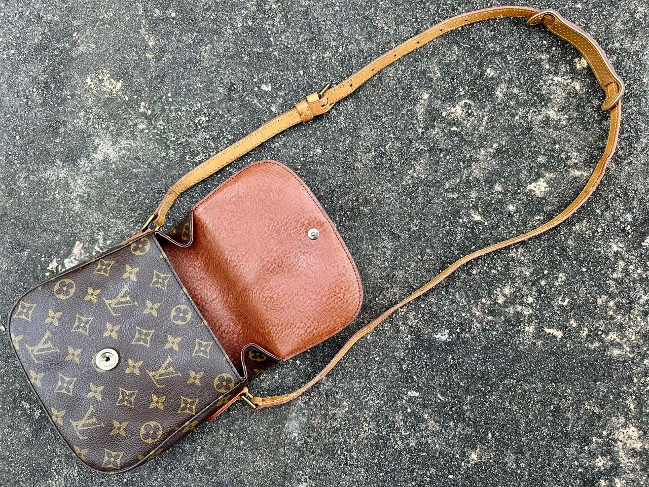 Louis Vuitton Authentic Louis Vuitton Monogram Saint Cloud PM Shoulder Bag Size ONE SIZE - 2 Thumbnail