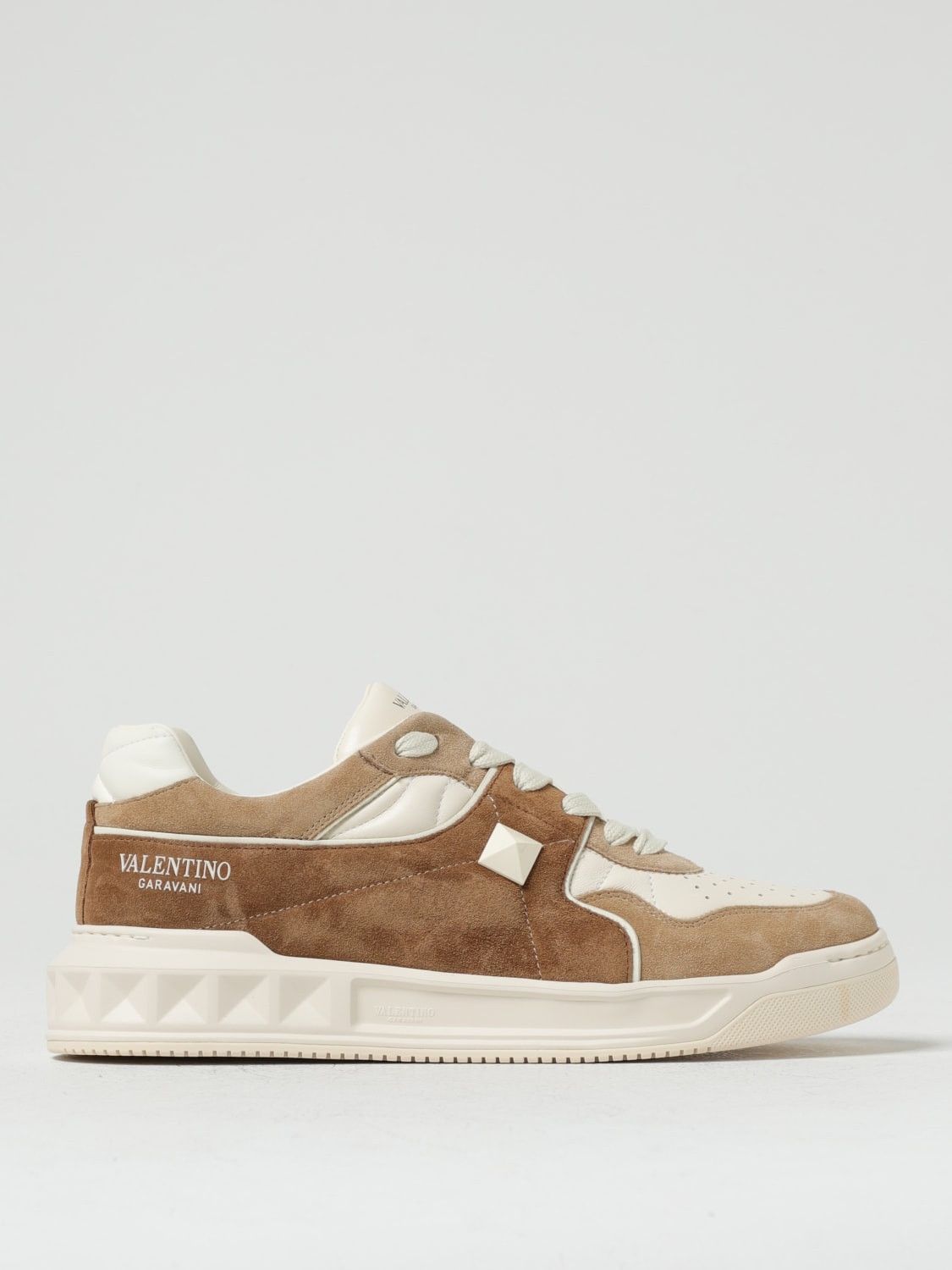 o1y0525 Logo Leather Low-Top Sneakers in Multicolor