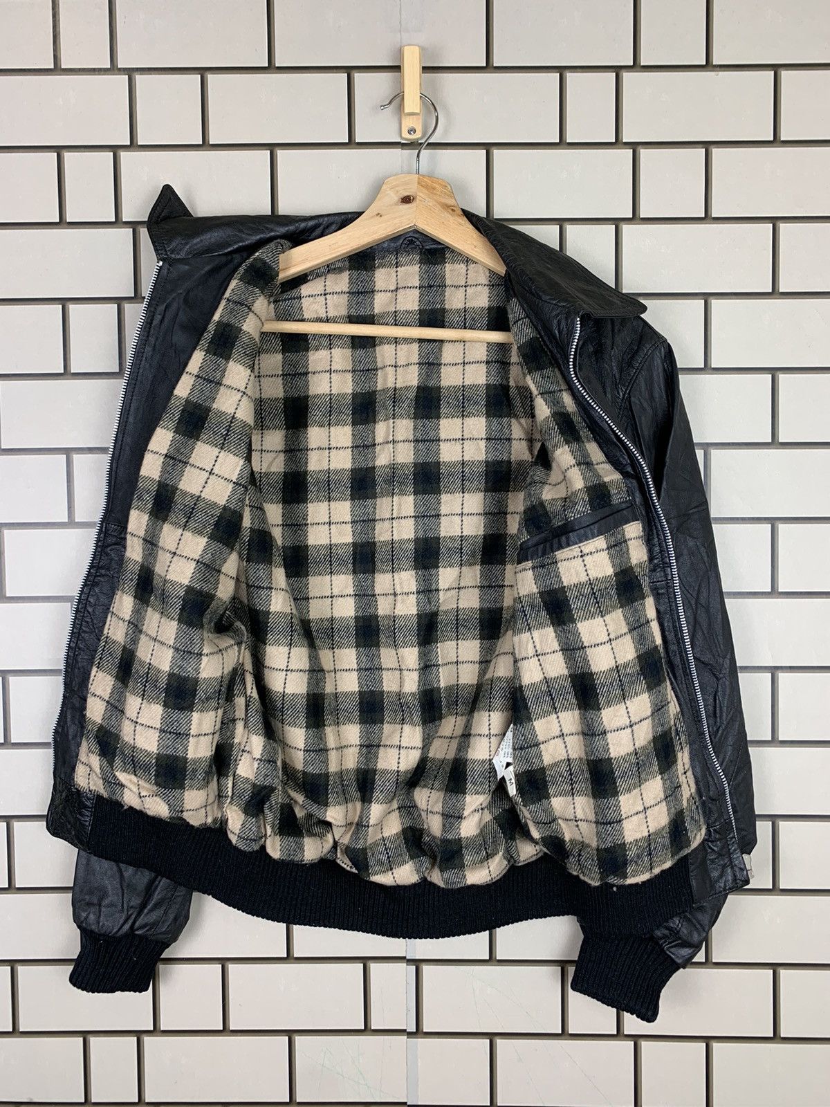 Japanese Brand Vintage Japanese Brand Leather Bomber Jacket Size US M / EU 48-50 / 2 - 12 Thumbnail
