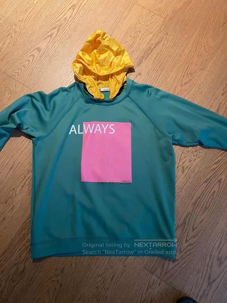 Valentino Valentino Sweatshirt Size L / US 10 / IT 46 - 1 Thumbnail