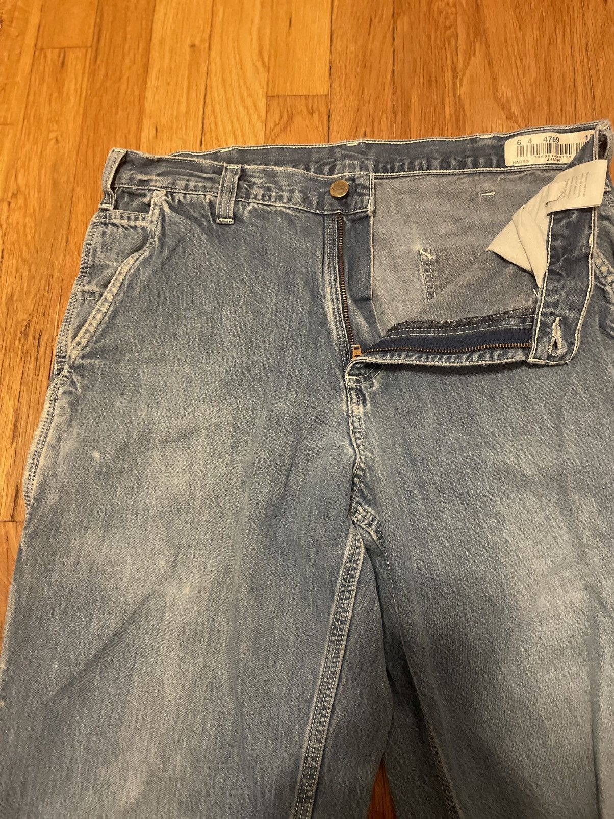 Carhartt Distressed Carharrt jeans Size US 32 / EU 48 - 2 Thumbnail