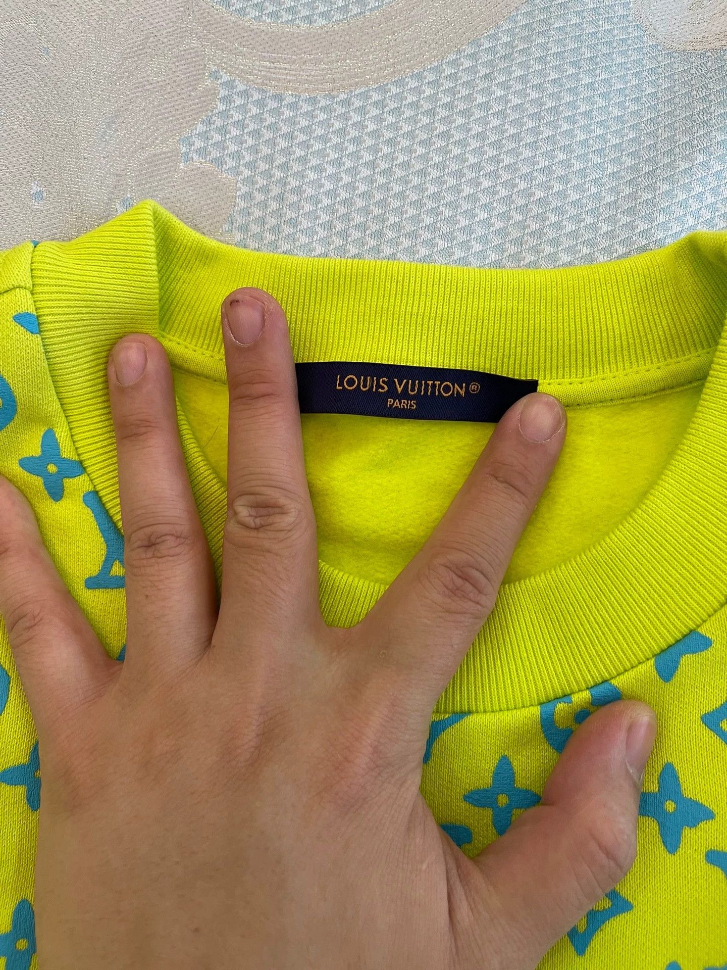 Louis Vuitton LV new full logo hoodie M neon yellow blue logo Size M / US 6-8 / IT 42-44 - 3 Thumbnail