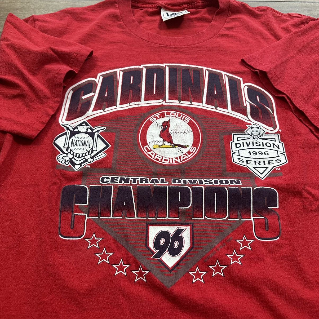 Lee 1996 St. Louis Cardinals Central Division Champions Tee Size US L / EU 52-54 / 3 - 6 Thumbnail