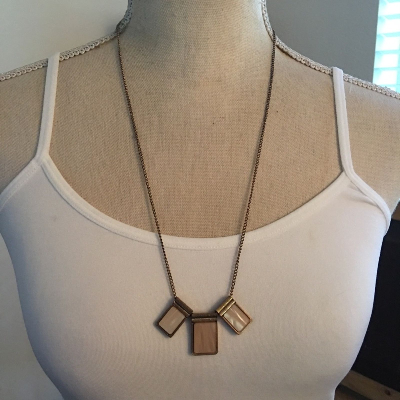 Vintage Vintage 90s faux abalone shell pendant necklace Size ONE SIZE - 1 Thumbnail