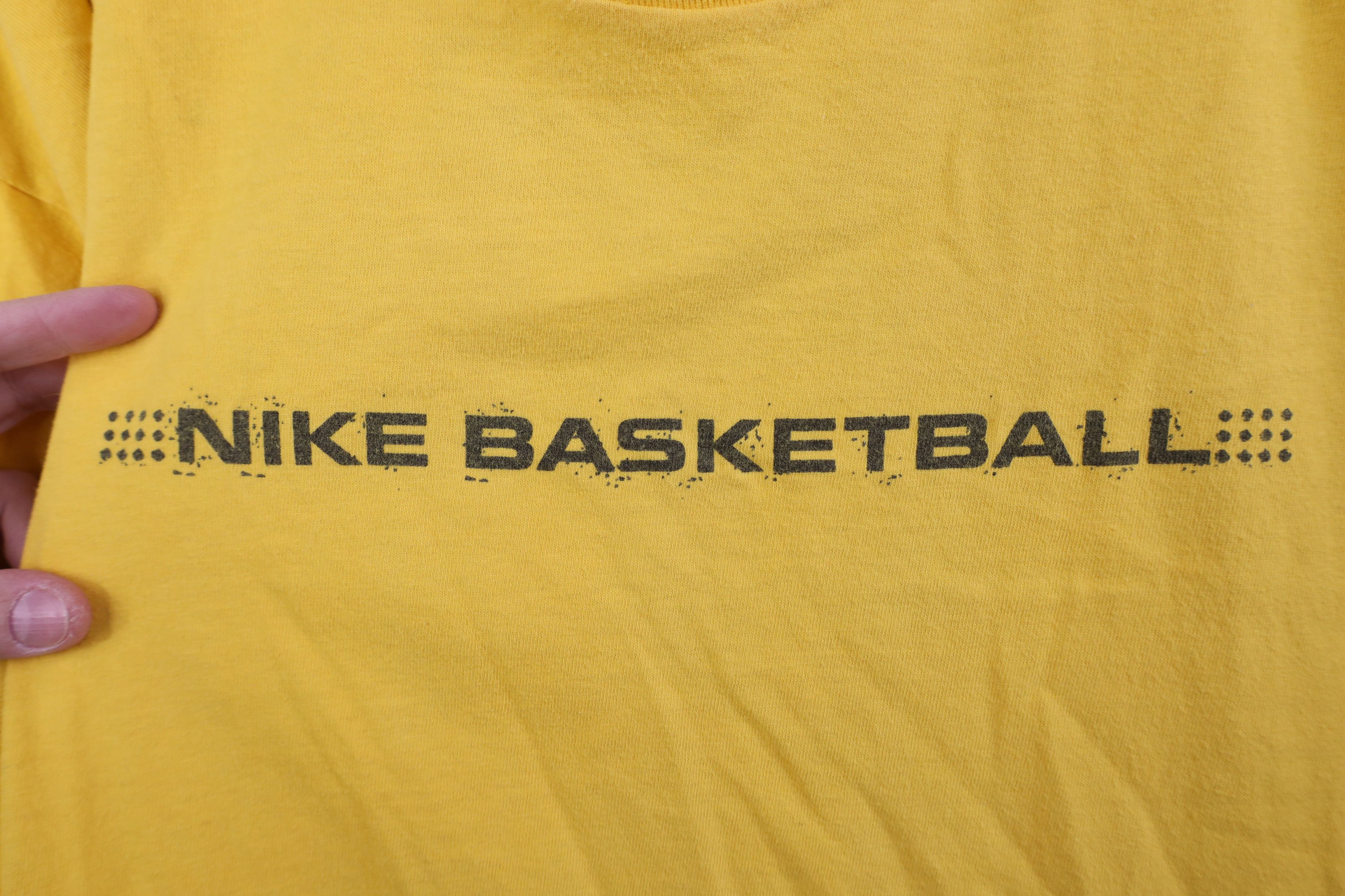 Nike Vintage Nike Basketball Spell All Over Print T-Shirt Yellow Size US XXL / EU 58 / 5 - 4 Thumbnail