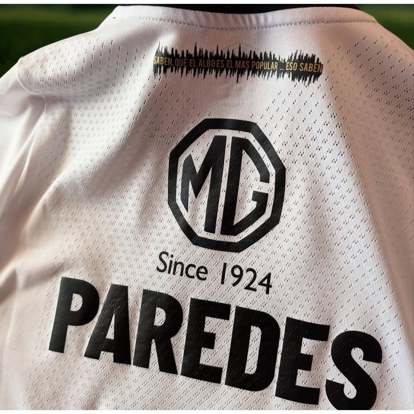 Umbro Colo Colo Esteban Paredes Umbro Soccer Jersey S Chile 2019 Size US S / EU 44-46 / 1 - 11 Thumbnail
