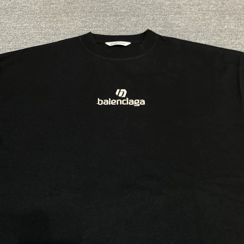 Balenciaga Balenciaga Embroidered Logo Short Sleeve Size US S / EU 44-46 / 1 - 4 Thumbnail