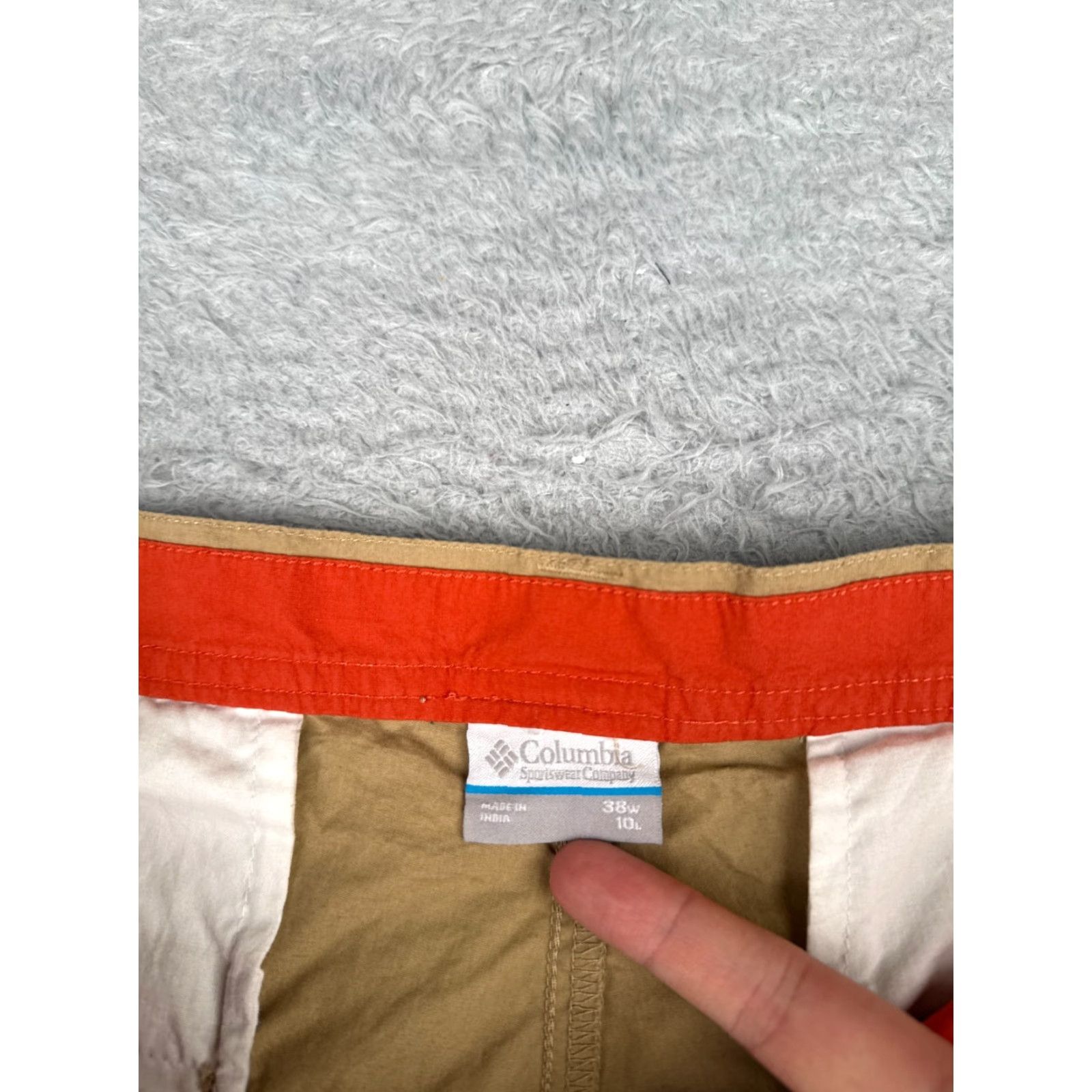 Vintage Columbia Men Shorts 38 Beige Chino 100% Cotton Zip Fly 38x10 Casual Travel Size US 38 / EU 54 - 7 Thumbnail