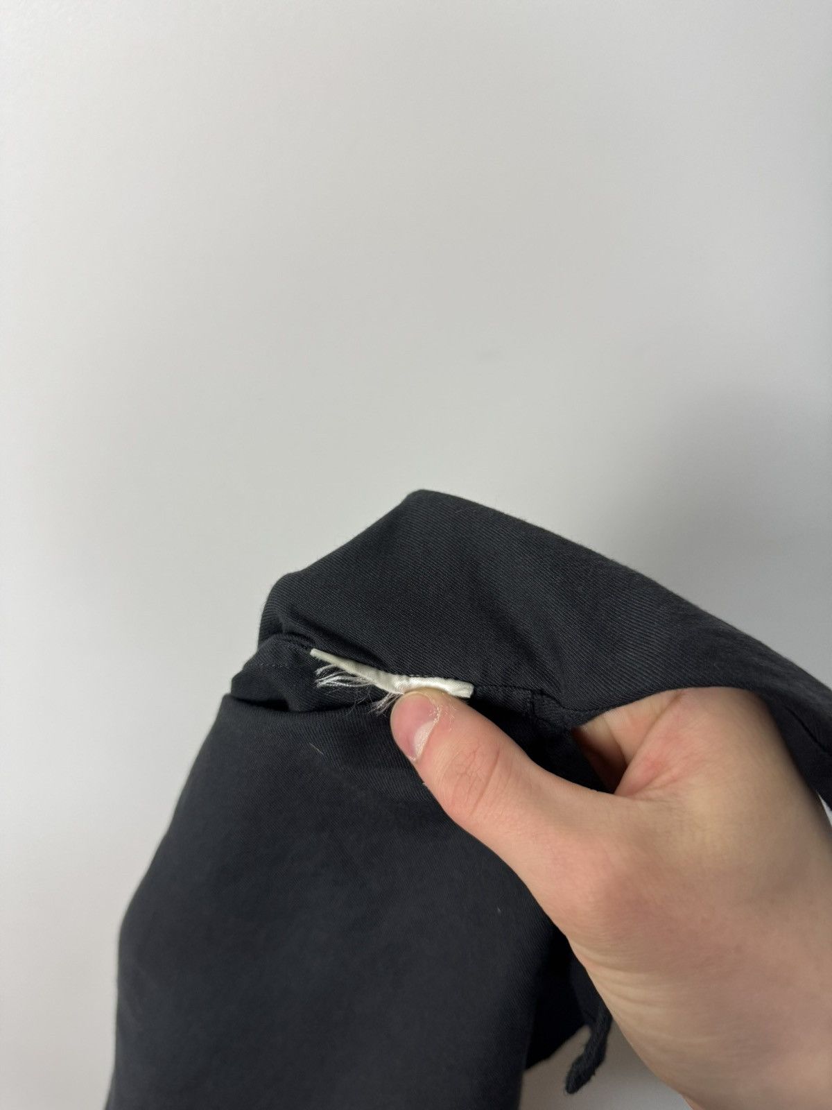 Louis Vuitton Louis Vuitton By Virgil Abloh Zip Pocket Patch Shirt Rare Size US M / EU 48-50 / 2 - 19 Thumbnail