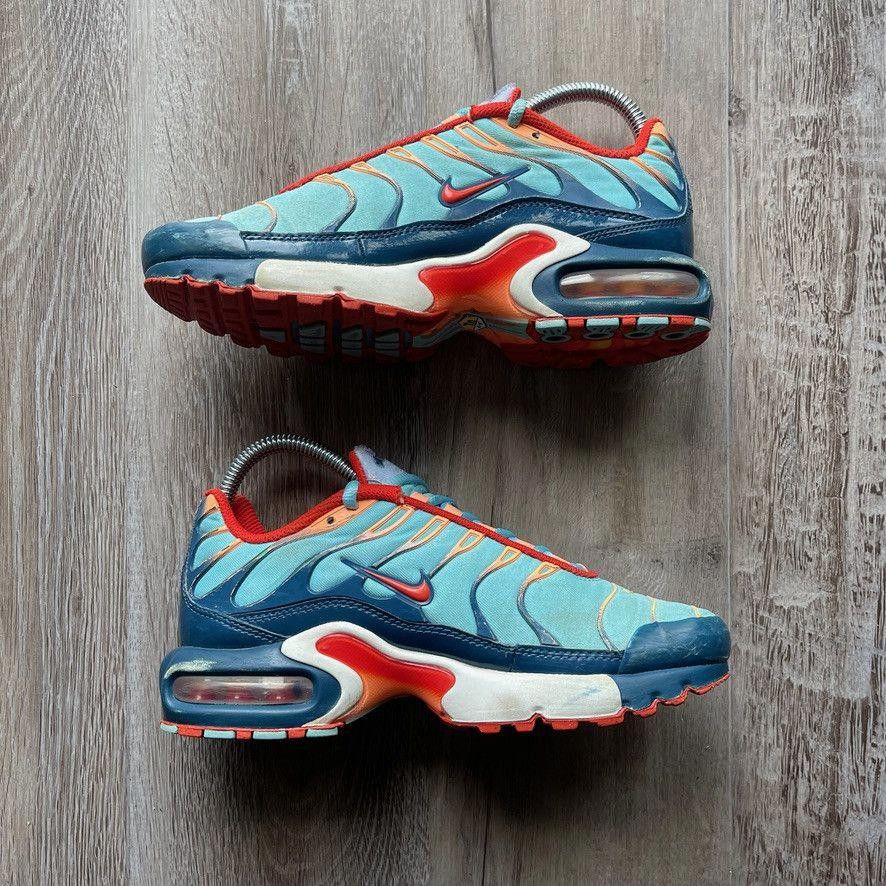 Nike NIKE • Air Max Plus GS "Swoosh Chain" (4.5M) Size US 5 / EU 37 - 3 Thumbnail