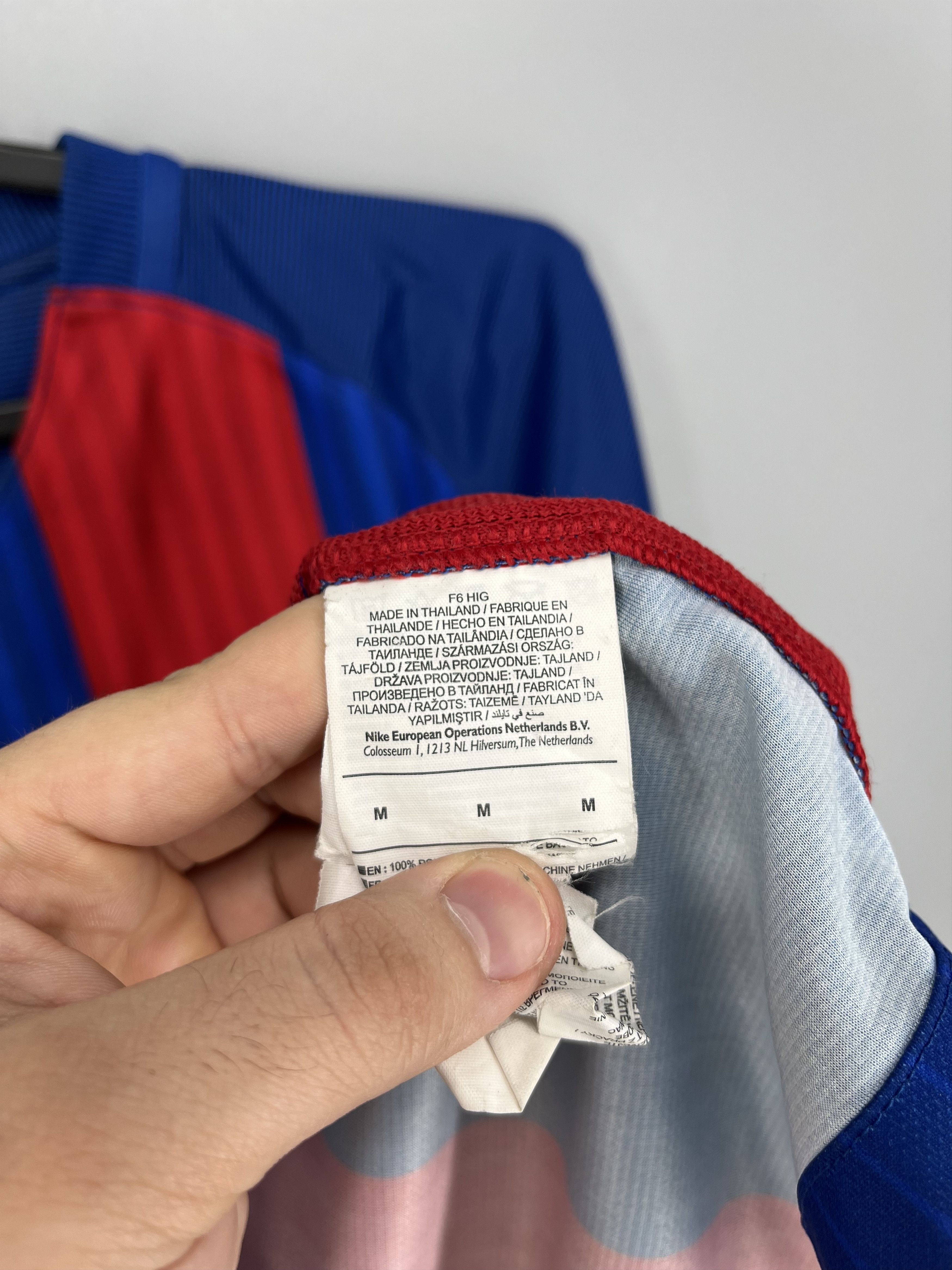 Vintage FC Barcelona Nike 2016 2017 Soccer Jersey Home Football Size US M / EU 48-50 / 2 - 12 Thumbnail