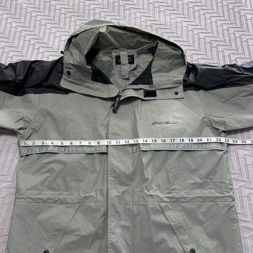Eddie Bauer Vintage Eddie Bauer tan waterproof windbreaker jacket size M Size US M / EU 48-50 / 2 - 5 Thumbnail