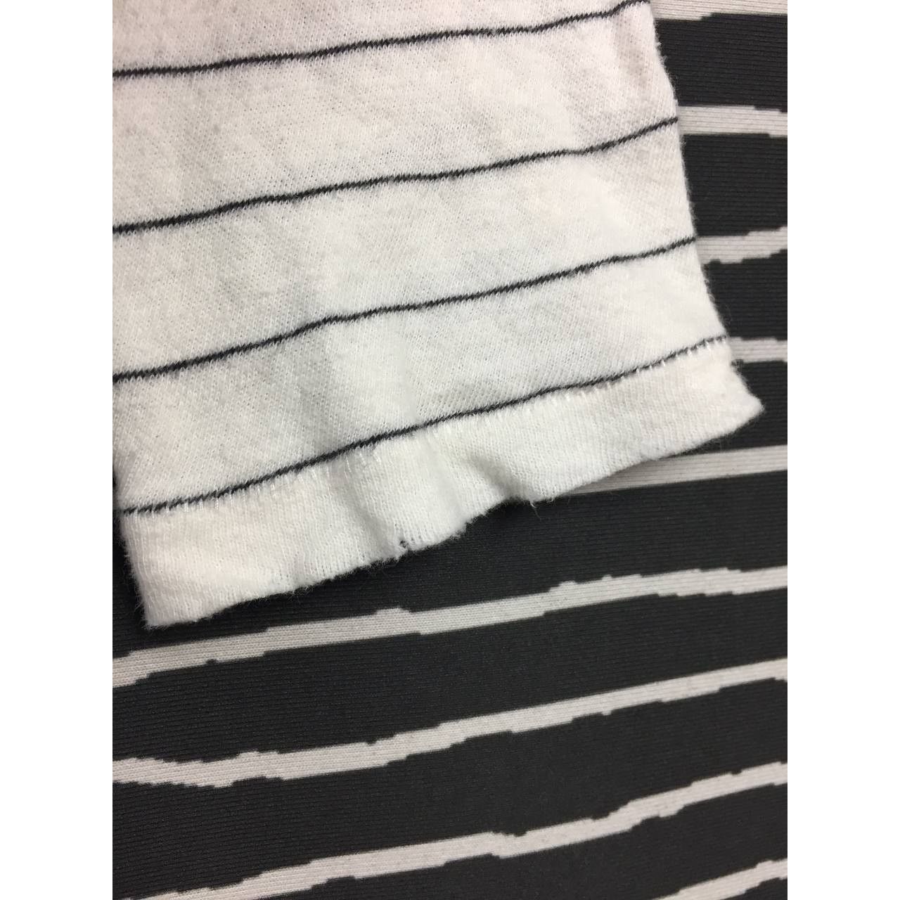 Current/Elliot Current/Elliott Minimalist Striped Long Sleeve Tee Size S / US 4 / IT 40 - 11 Thumbnail