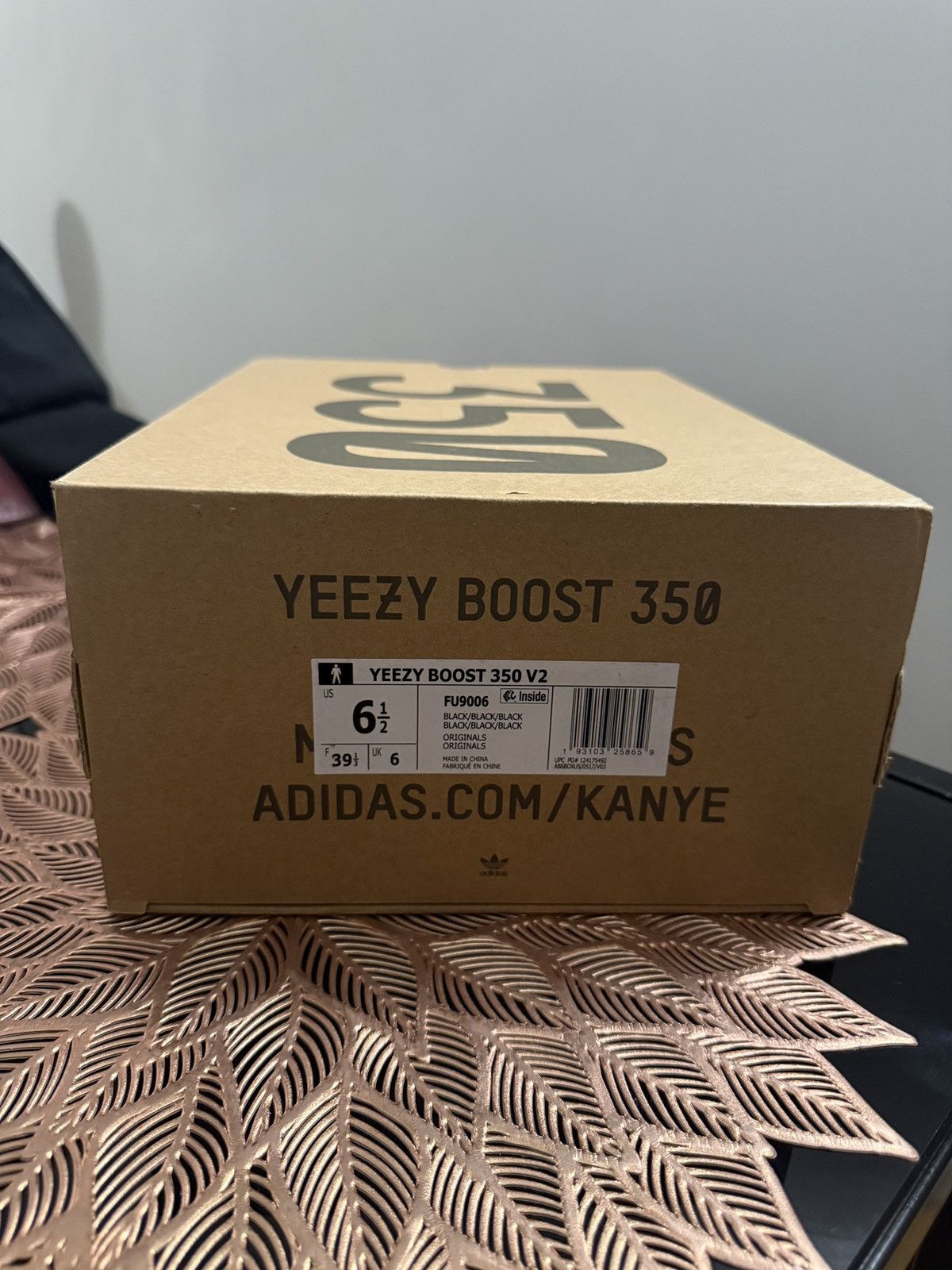 Adidas Adidas Yeezy 350v2 Size US 6.5 / EU 39-40 - 7 Thumbnail