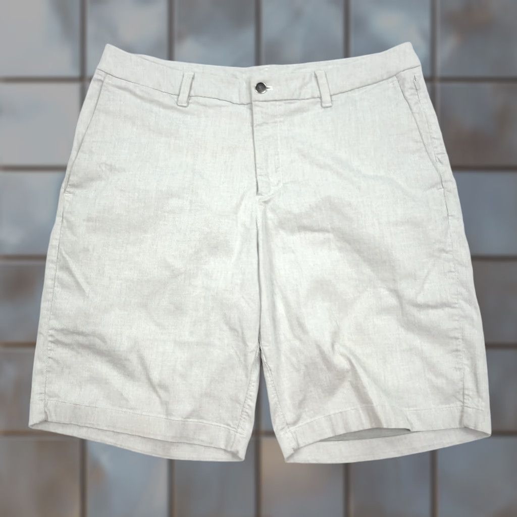 Lululemon VINTAGE? No. Lululemon Men's Light Gray Flat Front Chino Shorts Size 36 Commission Relaxed Shirt? Size US 36 / EU 52 - 1 Thumbnail