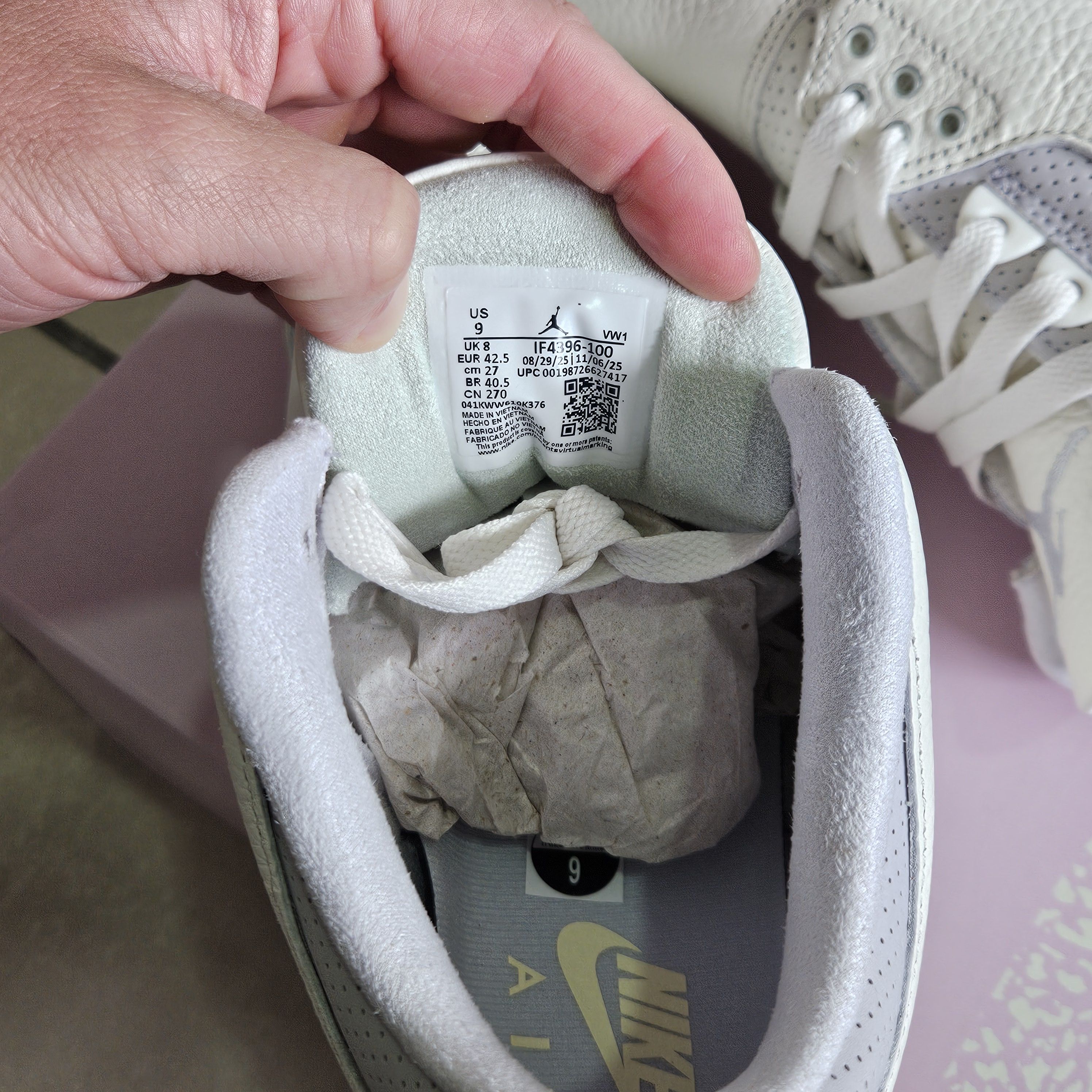 Jordan Brand Nike Air Jordan 3 retro spring is in the air Size US 9 / EU 42 - 5 Thumbnail