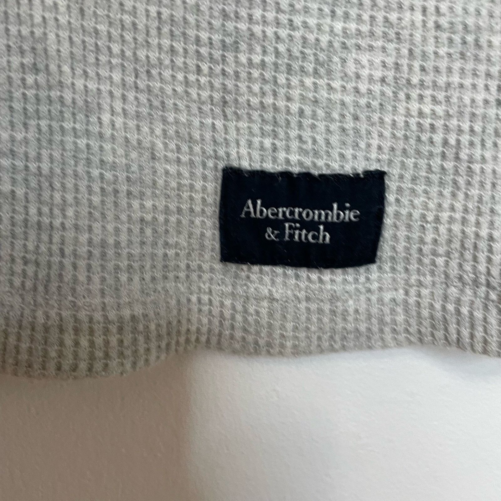 Abercrombie & Fitch Abercrombie & Fitch Grey Sweater XS Waffle Knit Long Sleeve Size XS / US 0-2 / IT 36-38 - 2 Thumbnail