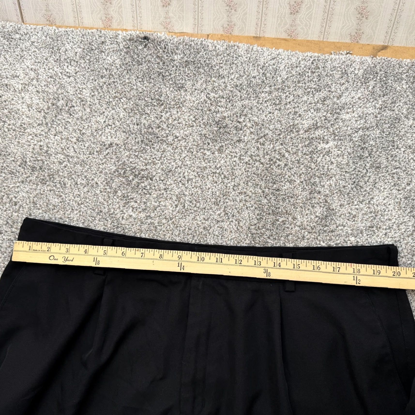 Nike Nike Golf Shorts Mens 40 Performance Classic Fit Pockets Polyester Black Size US 40 / EU 56 - 4 Thumbnail