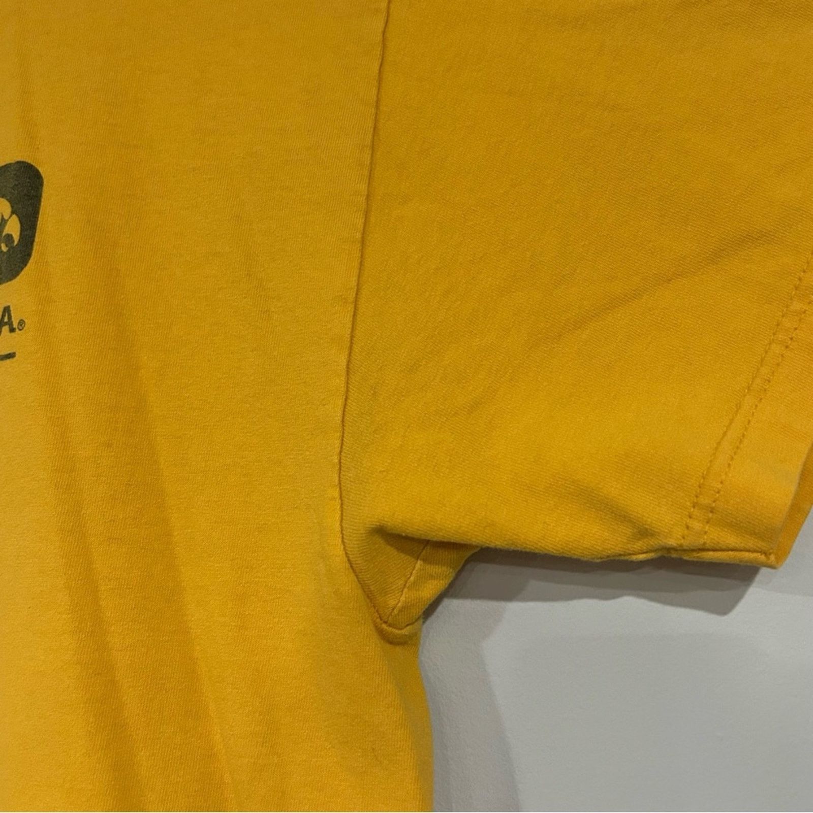Nike Vintage Nike Iowa Hawkeyes Basketball Shirt Size US XL / EU 56 / 4 - 7 Thumbnail