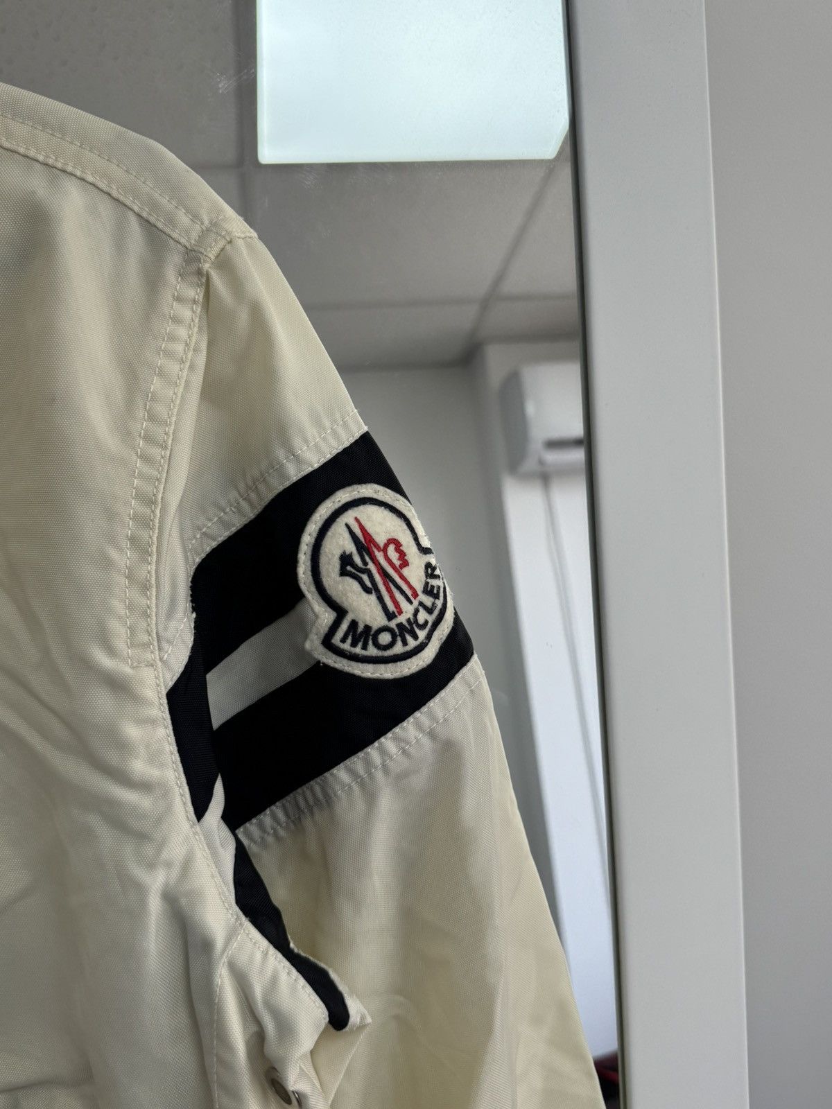 Moncler Very Rare Moncler Bomber Jacket Archive Luxury Vintage sz 4 Size US M / EU 48-50 / 2 - 7 Thumbnail