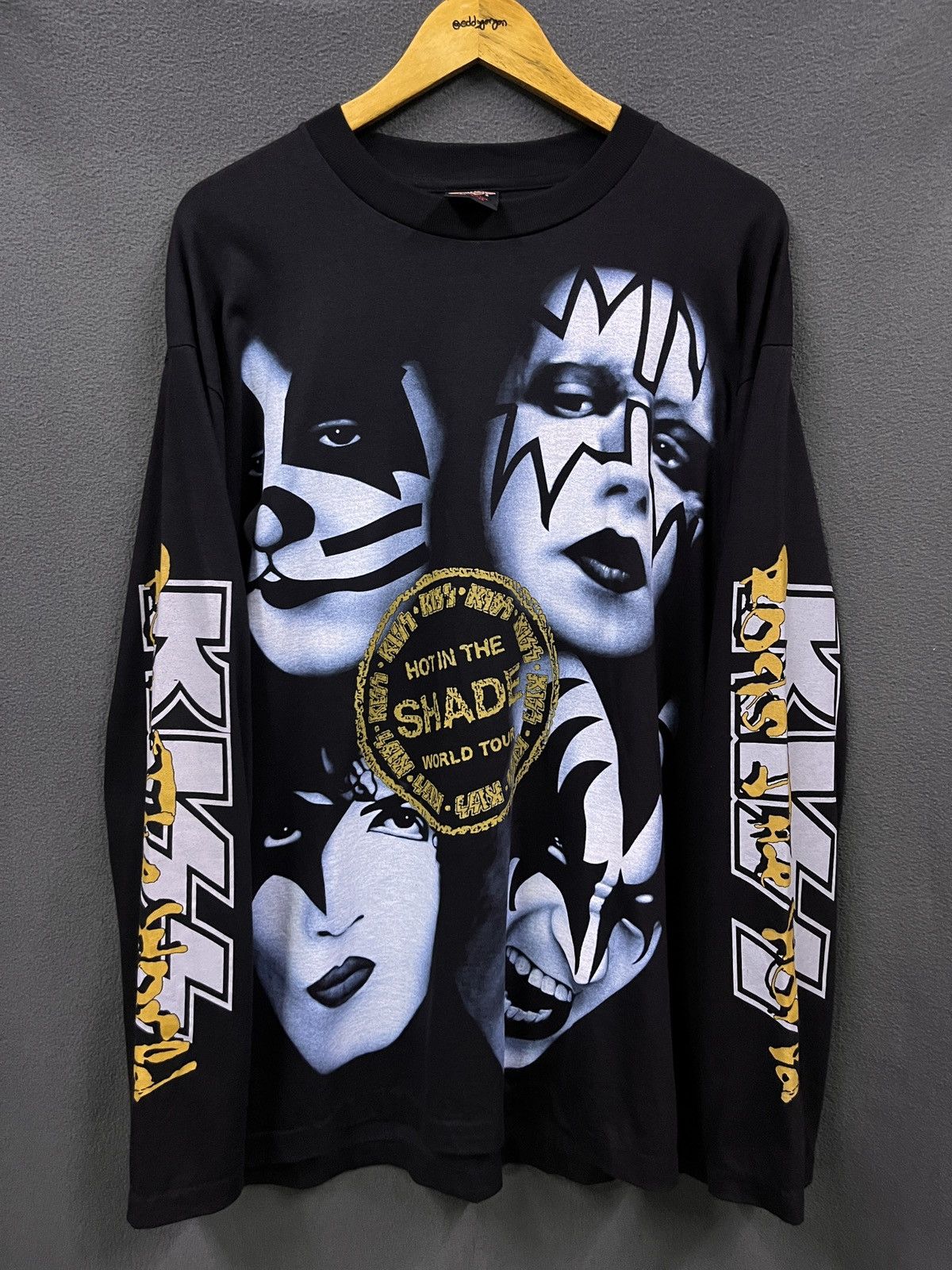 Vintage VINTAGE 90s DEADSTOCK KISS HOT IN SHAFE TOUR BAND SHIRT Size US XL / EU 56 / 4 - 1 Thumbnail