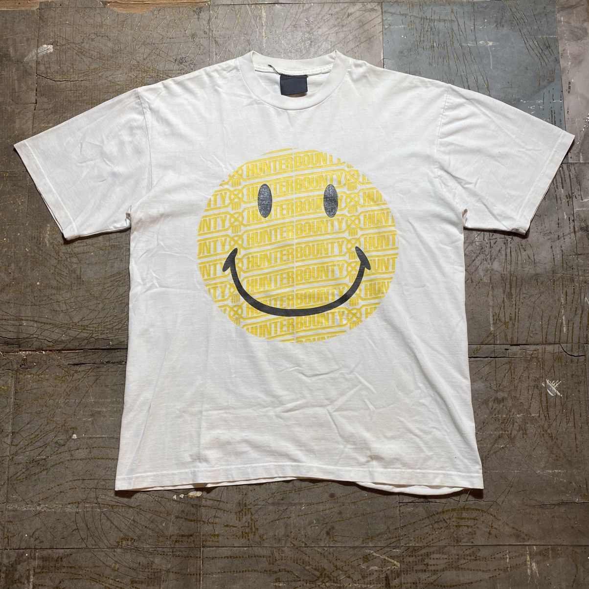 Bounty Hunter × Vintage Vintage Bounty Hunter Smiley Logo Tee Size US L / EU 52-54 / 3 - 1 Thumbnail