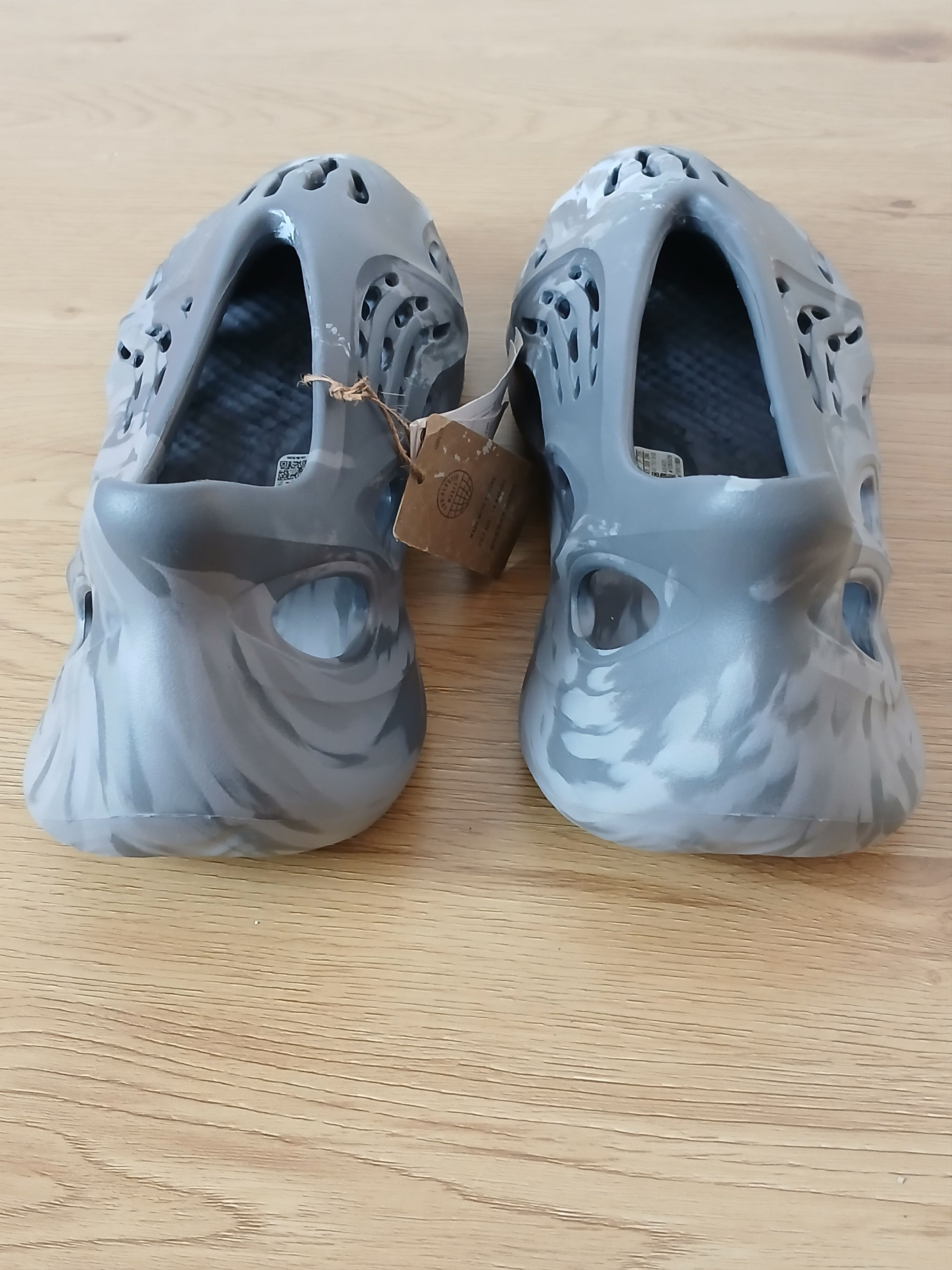 Adidas × Kanye West × Yeezy New Adidas Yeezy Foam Runner Size US 12 / EU 45 - 5 Thumbnail