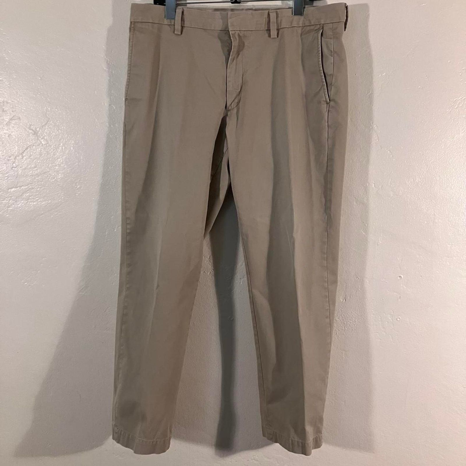 Banana Republic Banana Republic Tan Emerson Chino Trouser Pants Size US 34 / EU 50 - 1 Thumbnail