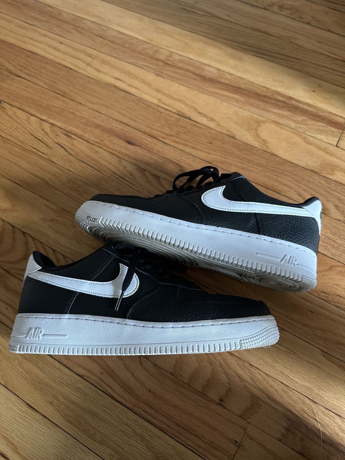 Nike Nike Air Force One Black with White Sole and Logo Size US 10 / EU 43 - 3 Thumbnail