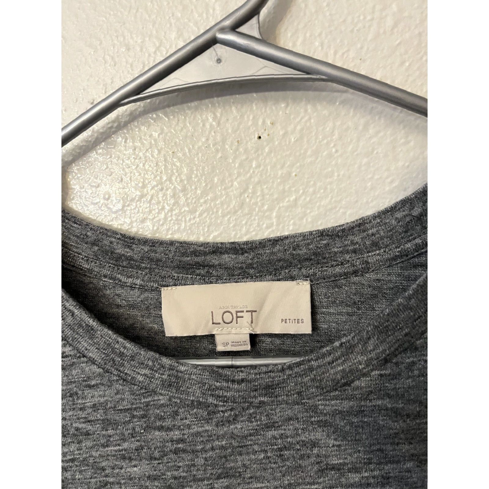 Loft LOFT Womens Blouse Knit Top Round neck Long Sleeve Petite PS Gray Heathered Size S / US 4 / IT 40 - 3 Thumbnail