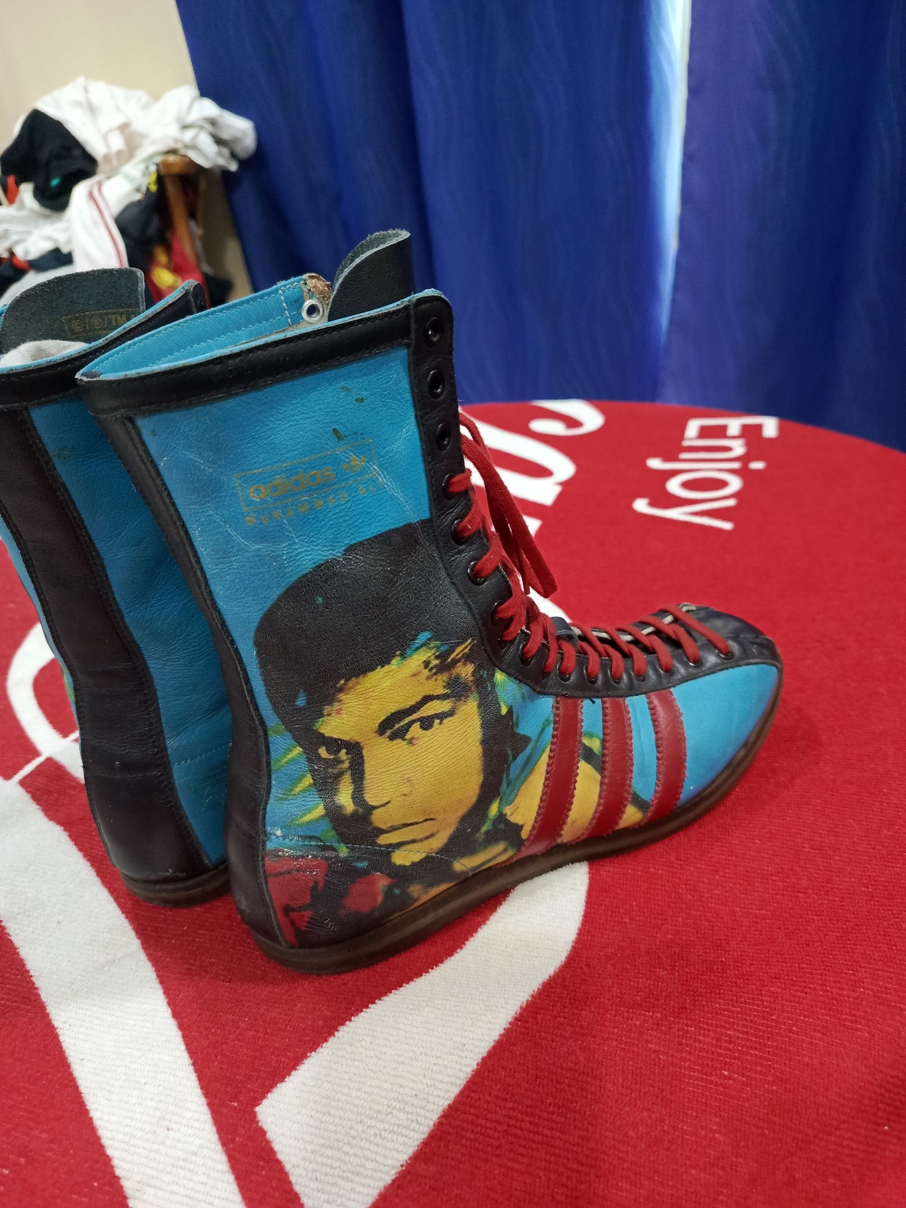 Adidas Muhammad Ali Signed Boxing Shoe - Adidas Size US 7 / EU 40 - 3 Thumbnail