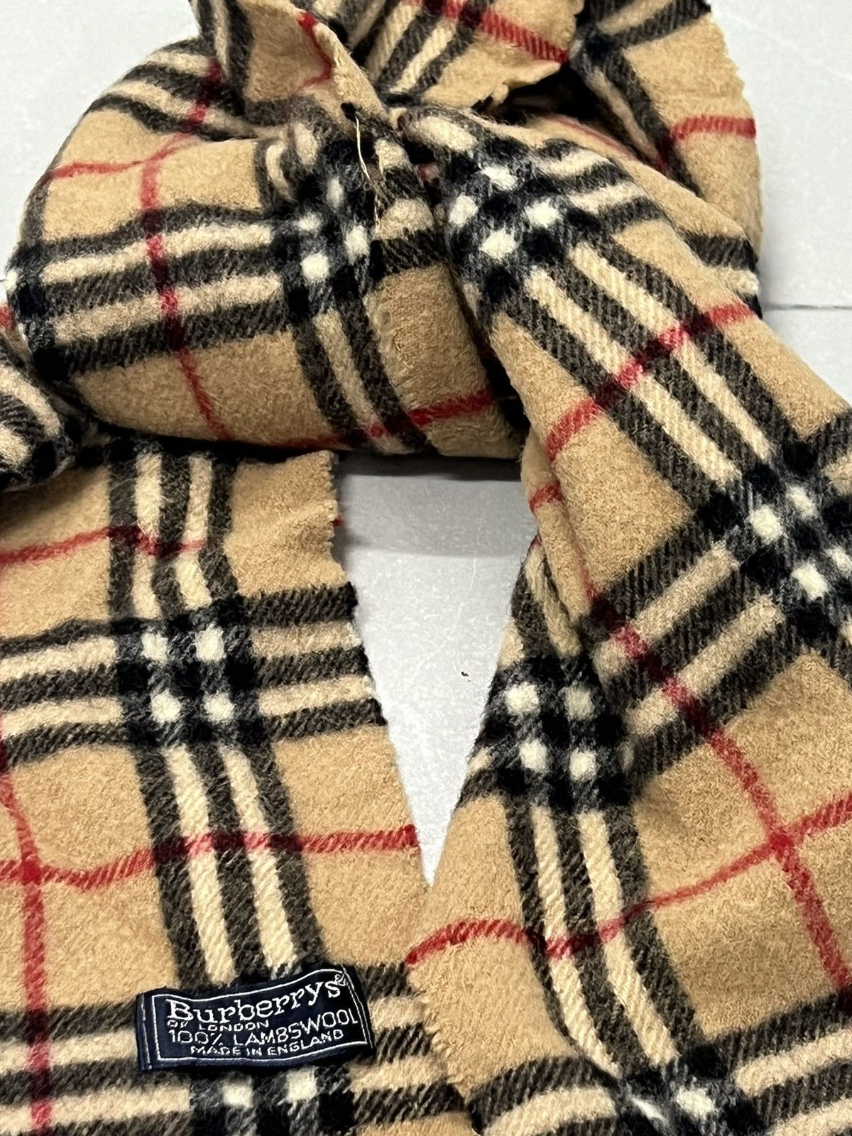 Burberry × Vintage Burberrys Of London - Vintage LAMBSWOOL Scarf Size ONE SIZE - 7 Thumbnail