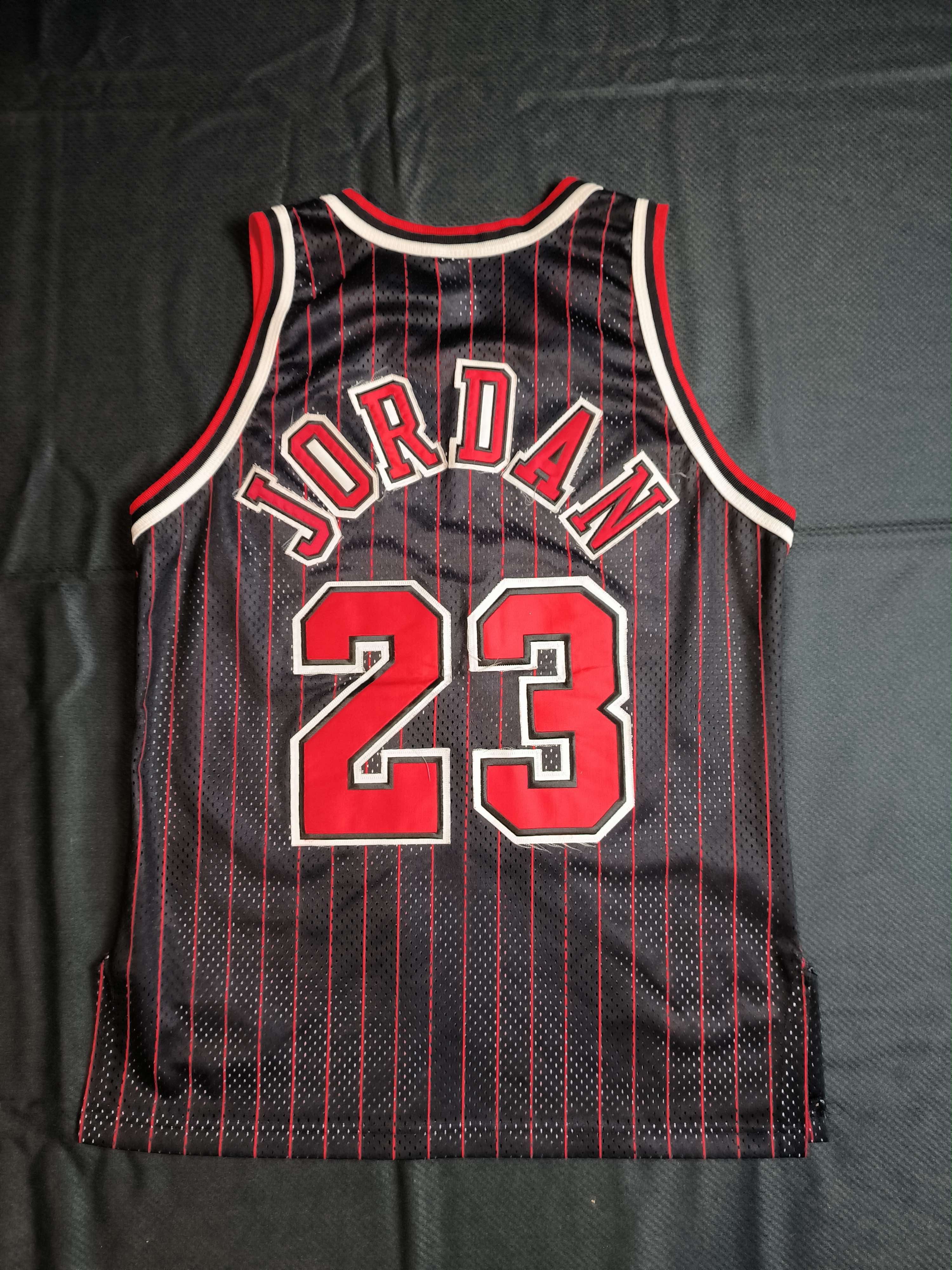 Champion Chicago Bulls M.Jordan Gold Logo Authentic NBA jersey sz 44 Size US L / EU 52-54 / 3 - 2 Thumbnail