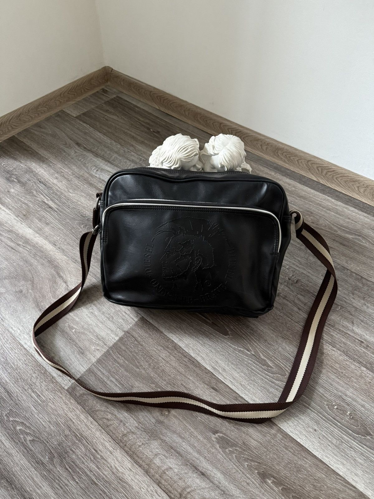 Vintage Diesel Leather Bag Logo Crossbody Bag Shoulders Y2K
