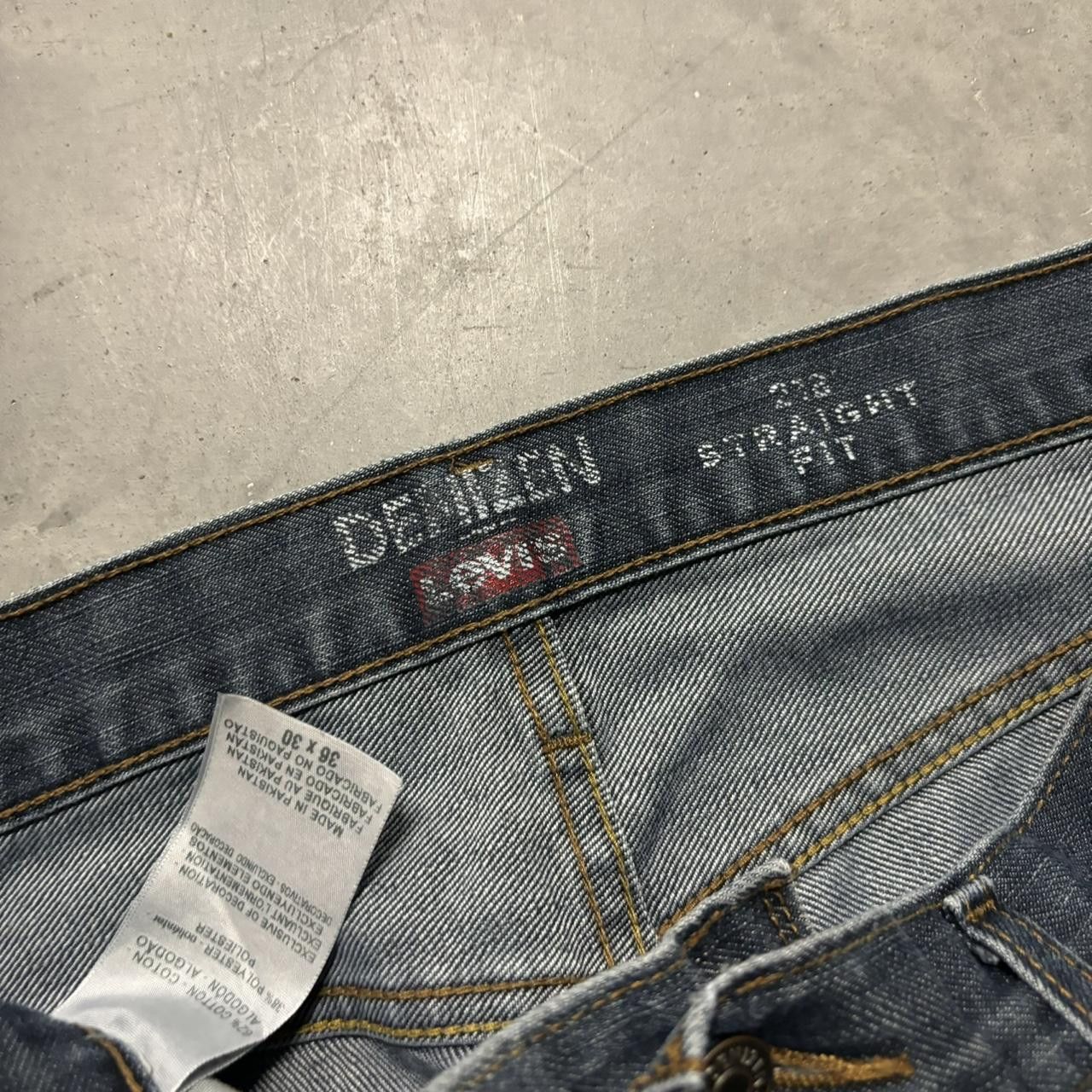 Levi's × Vintage Crazy Vintage Y2K/2000s Grunge Faded Dark Wash Levi’s Skater Denim Jeans! Size US 36 / EU 52 - 8 Thumbnail