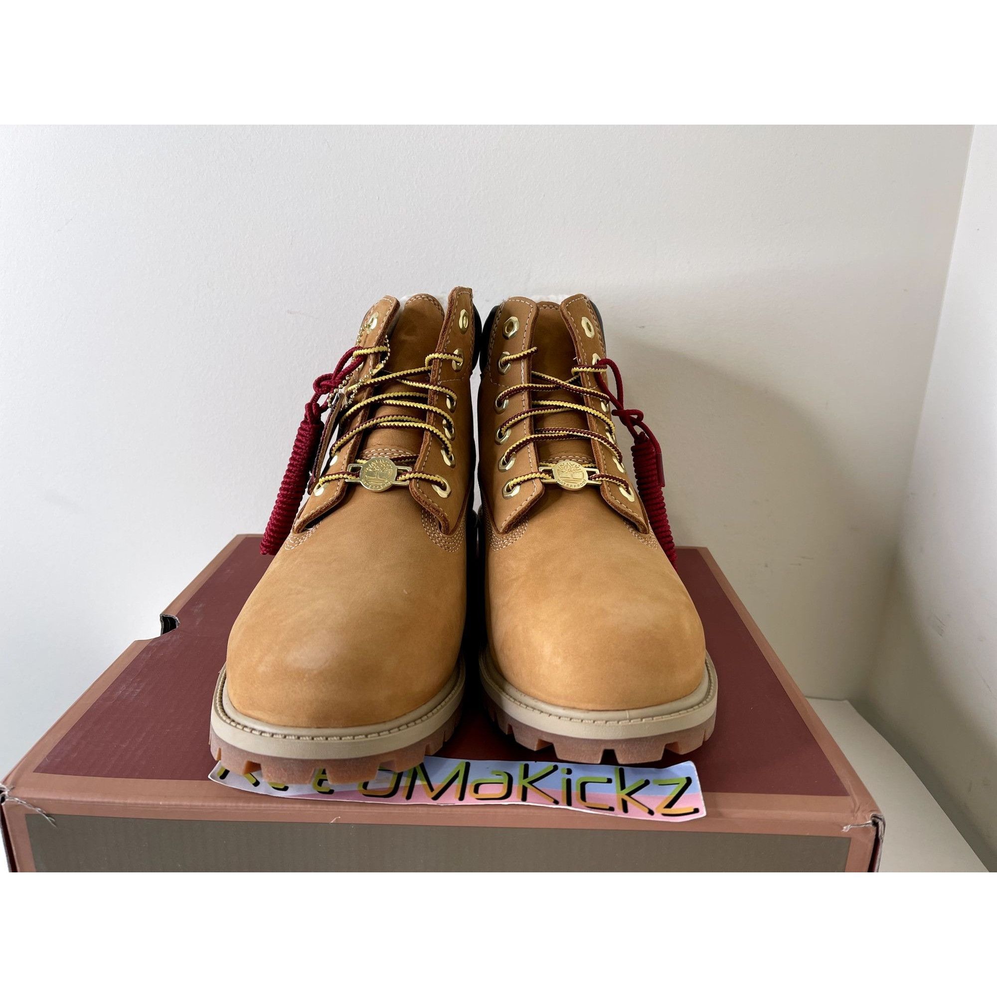 Timberland Timberland Boots 6 inch Shearling Wheat Kids 6Y Size US 6 / EU 39 - 2 Thumbnail