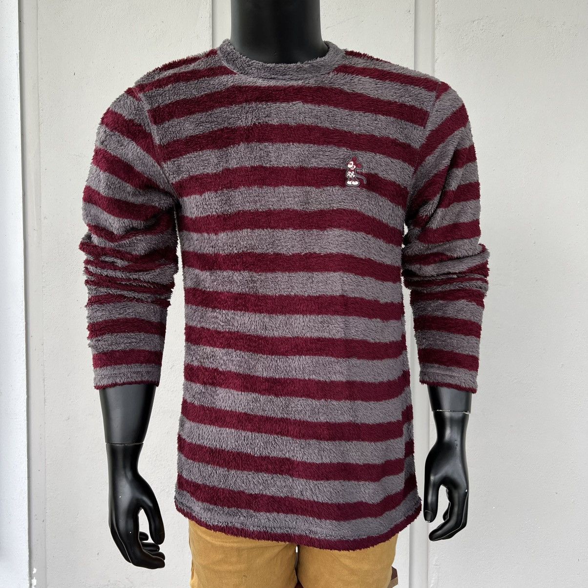 Disney × Mickey Mouse × Uniqlo Mickey mouse Disney Uniqlo Fluffy Stripes Sweetshirt Size US L / EU 52-54 / 3 - 3 Thumbnail