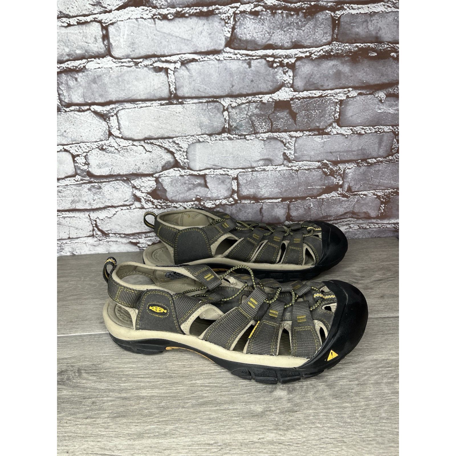 KEEN KEEN Newport H2 Gray Textile Hiking Waterproof Sandals Men S Size US 12 / EU 45 - 10 Thumbnail