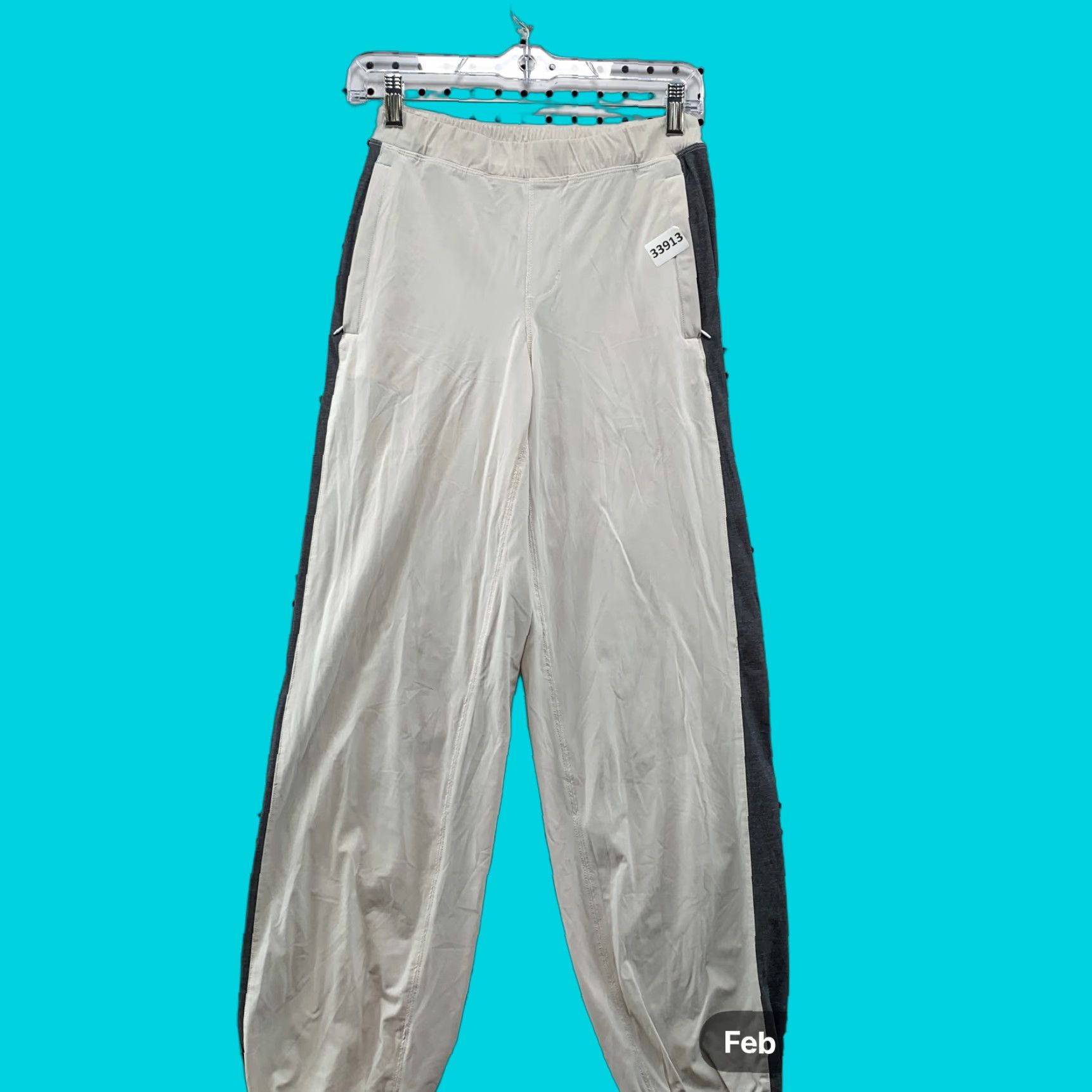 Lululemon Lululemon City Summer Pants Womens Size 4 White Relaxed Sweatpants 24x29.5 Size 42" / US 20 - 1 Thumbnail