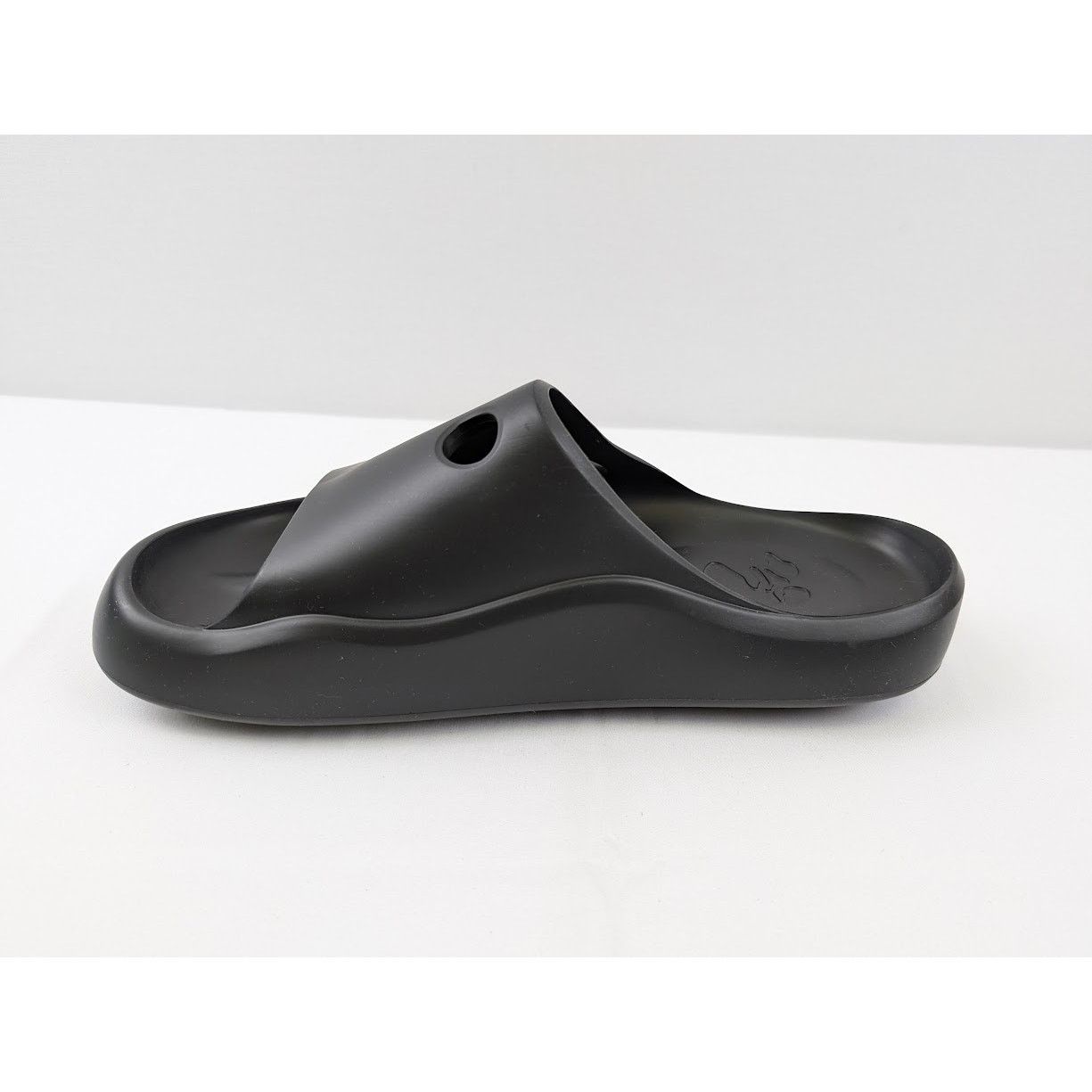 Off-White o1rshd1 Meteor Rubber Slider in Black Size US 6 / EU 39 - 6 Thumbnail