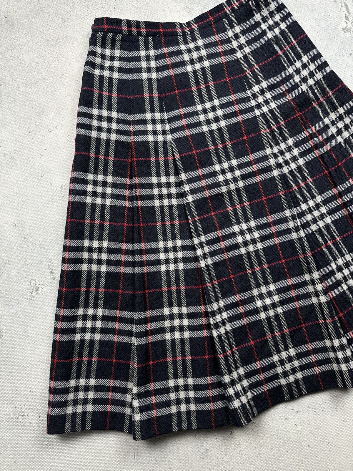Burberry Vintage Burberrys Nova Check Wool Pleated Skirt UK Heritage Size 28" / US 6 / IT 42 - 3 Thumbnail